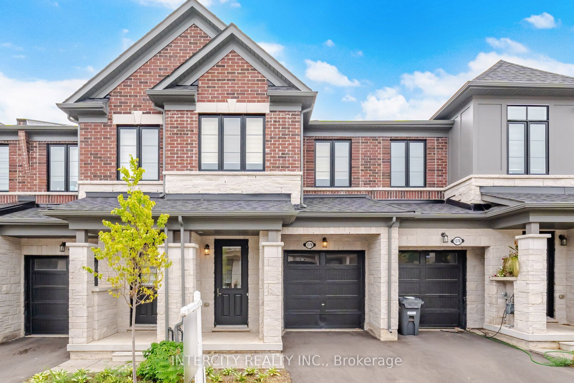 1378 National Common Property Photo 1