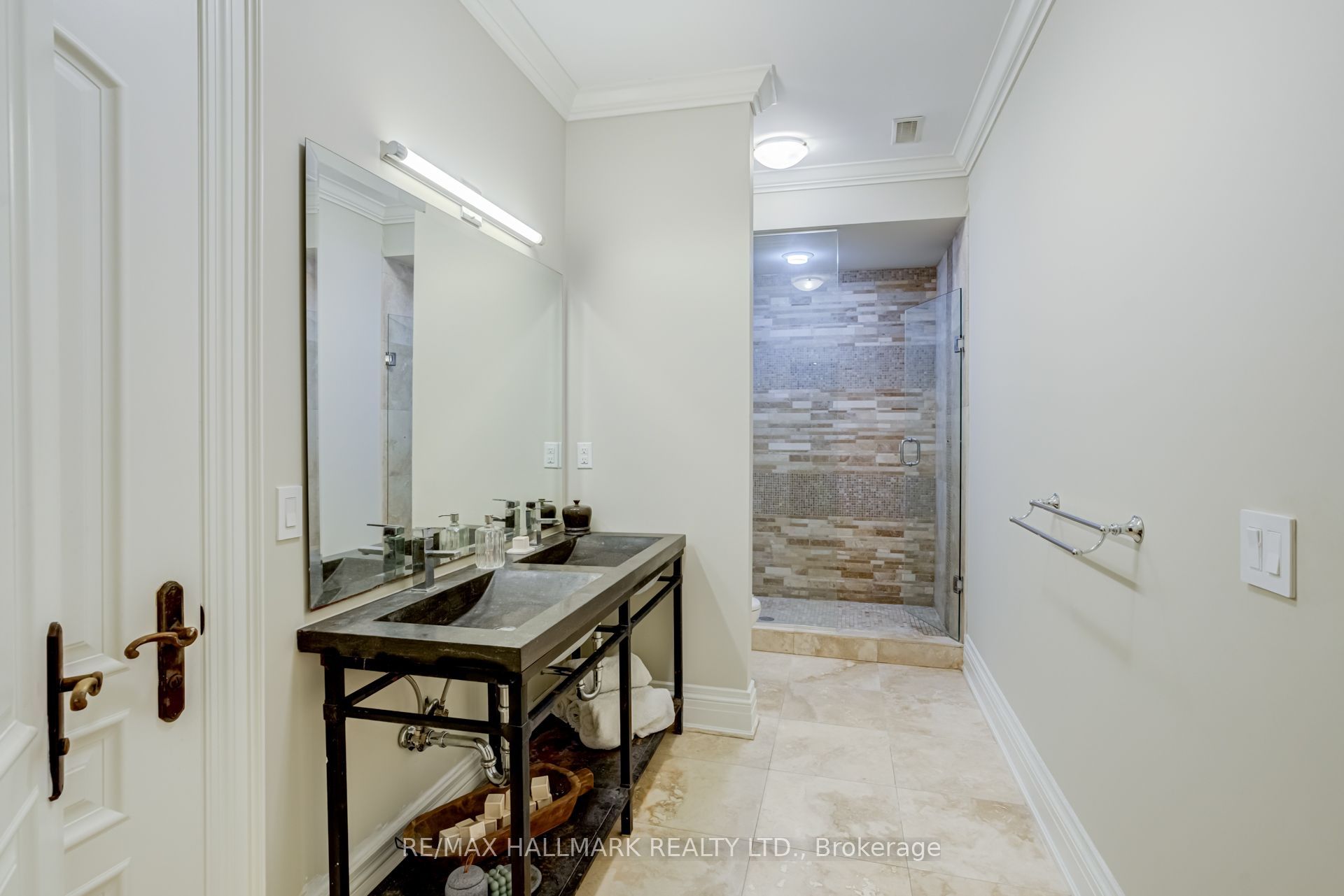 111 Woodhaven Park Drive Property Photo 33
