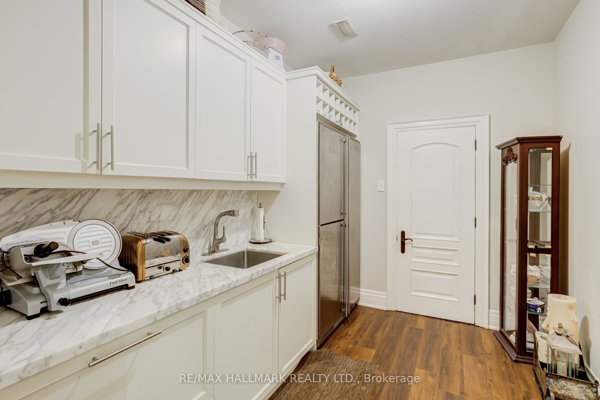 111 Woodhaven Park Drive Property Photo 37