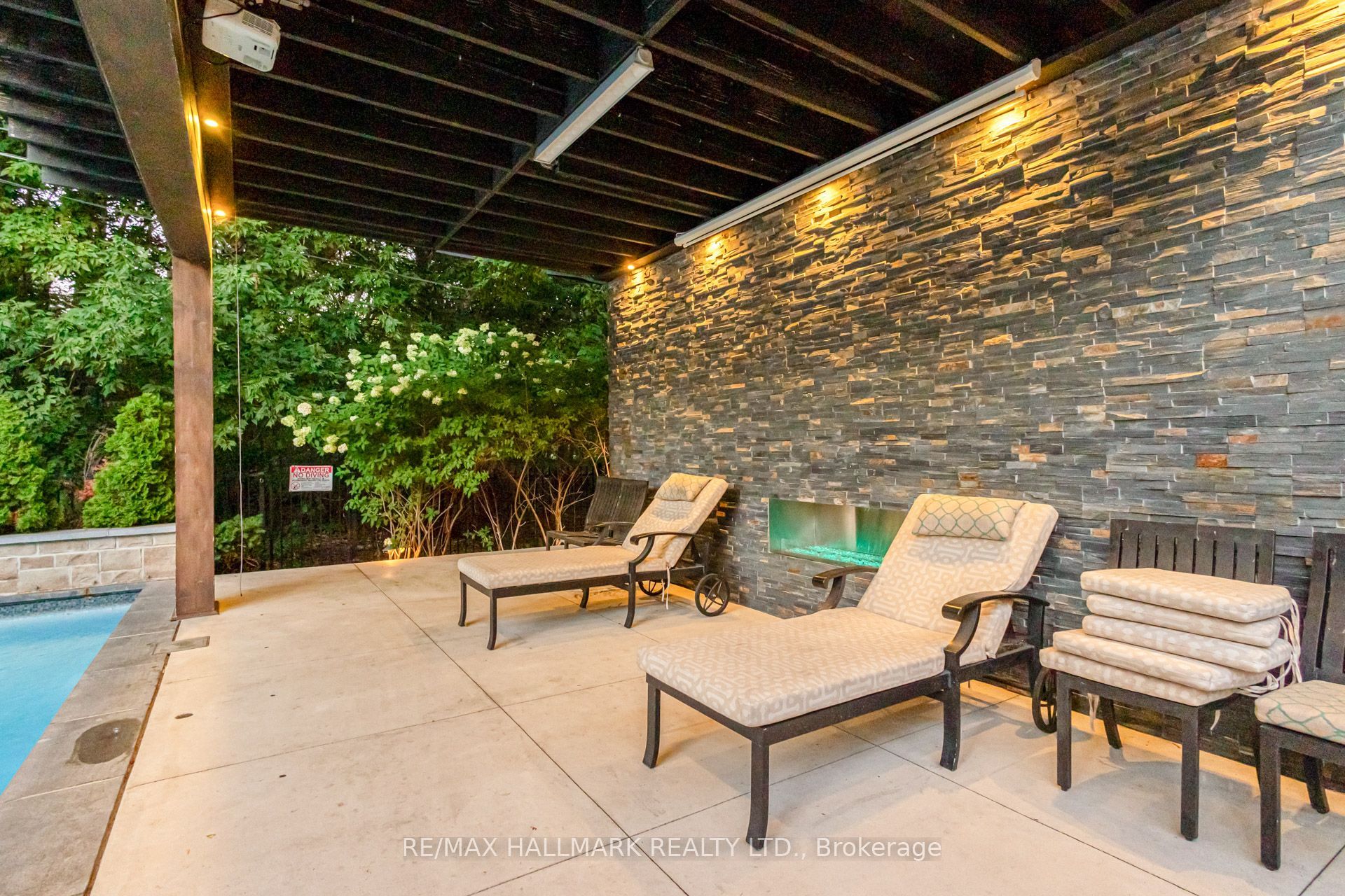 111 Woodhaven Park Drive Property Photo 40