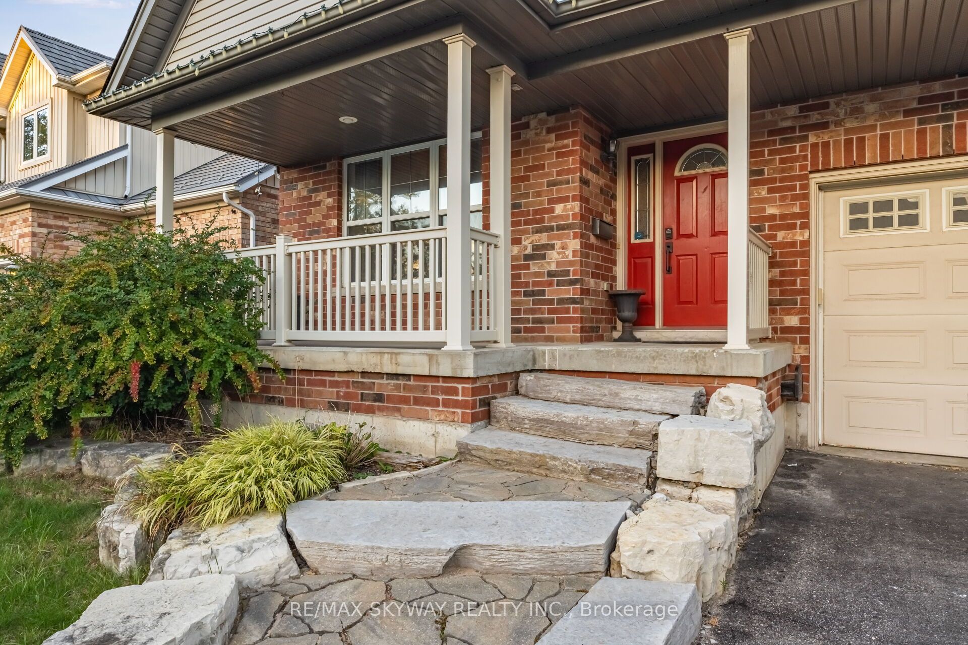 117 Oak Ridge Drive Property Photo 1