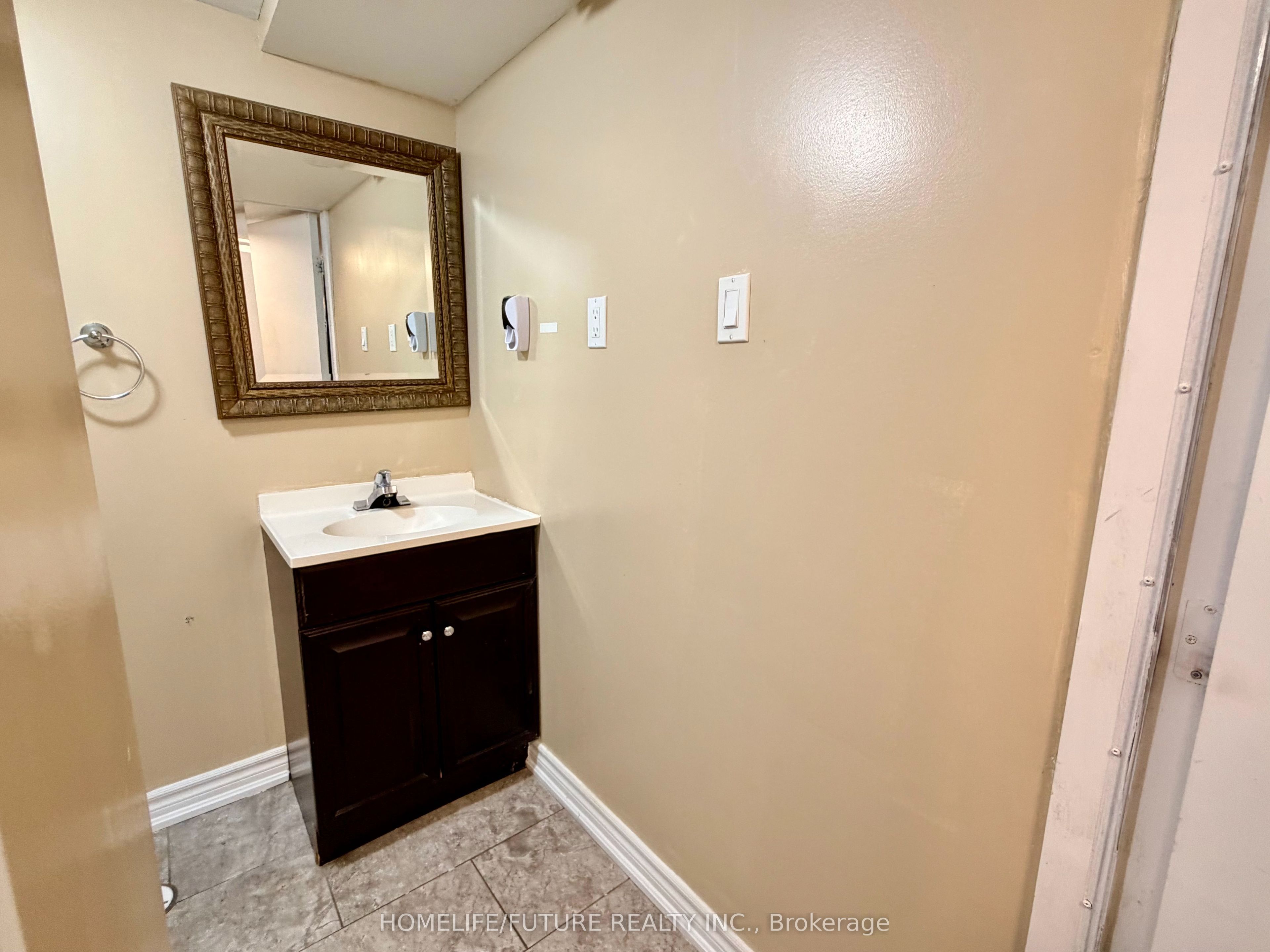 22 Gamson Crescent Bsmt Property Photo 6
