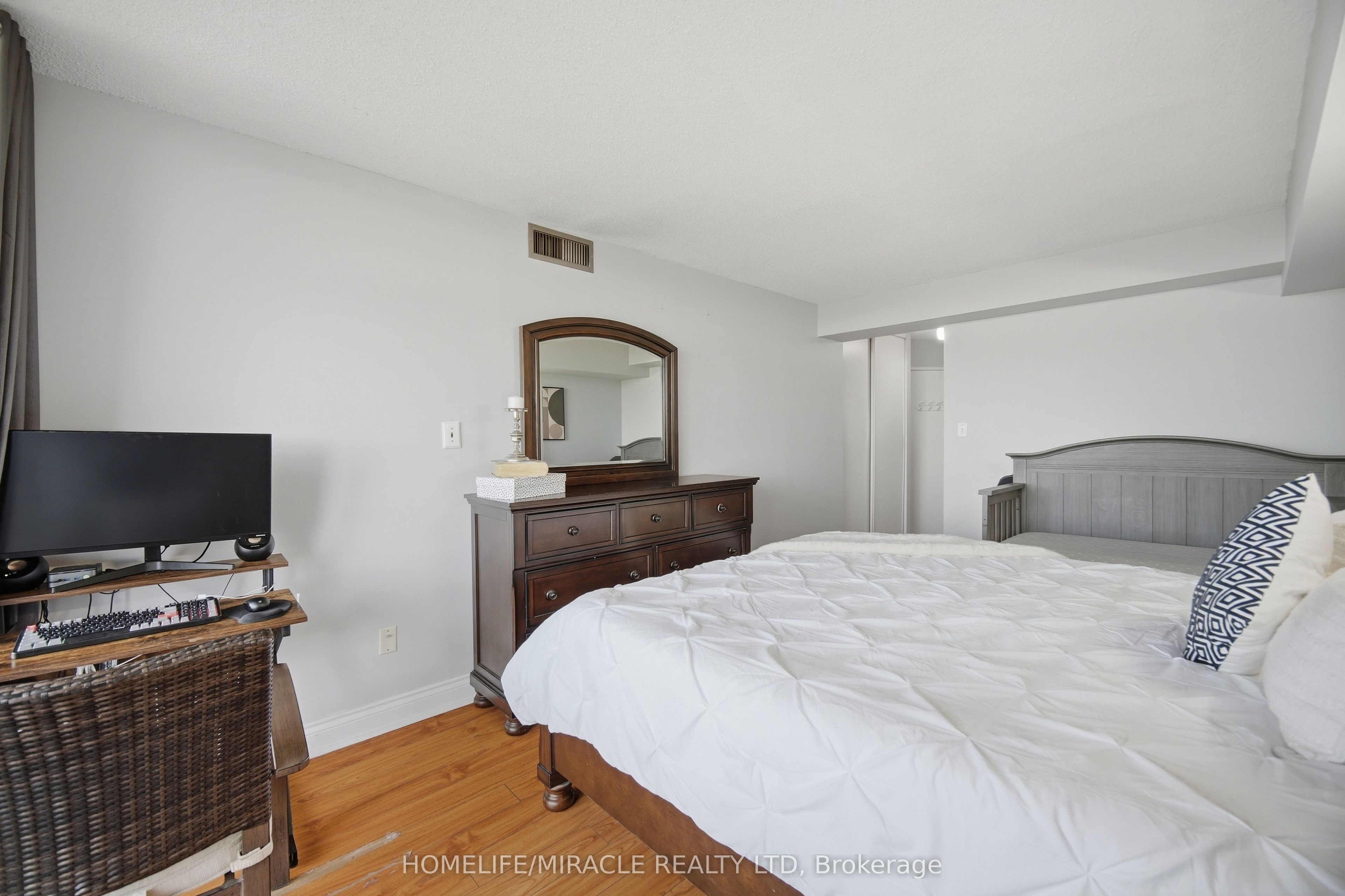 1 Rowntree Road 502 Property Photo 16
