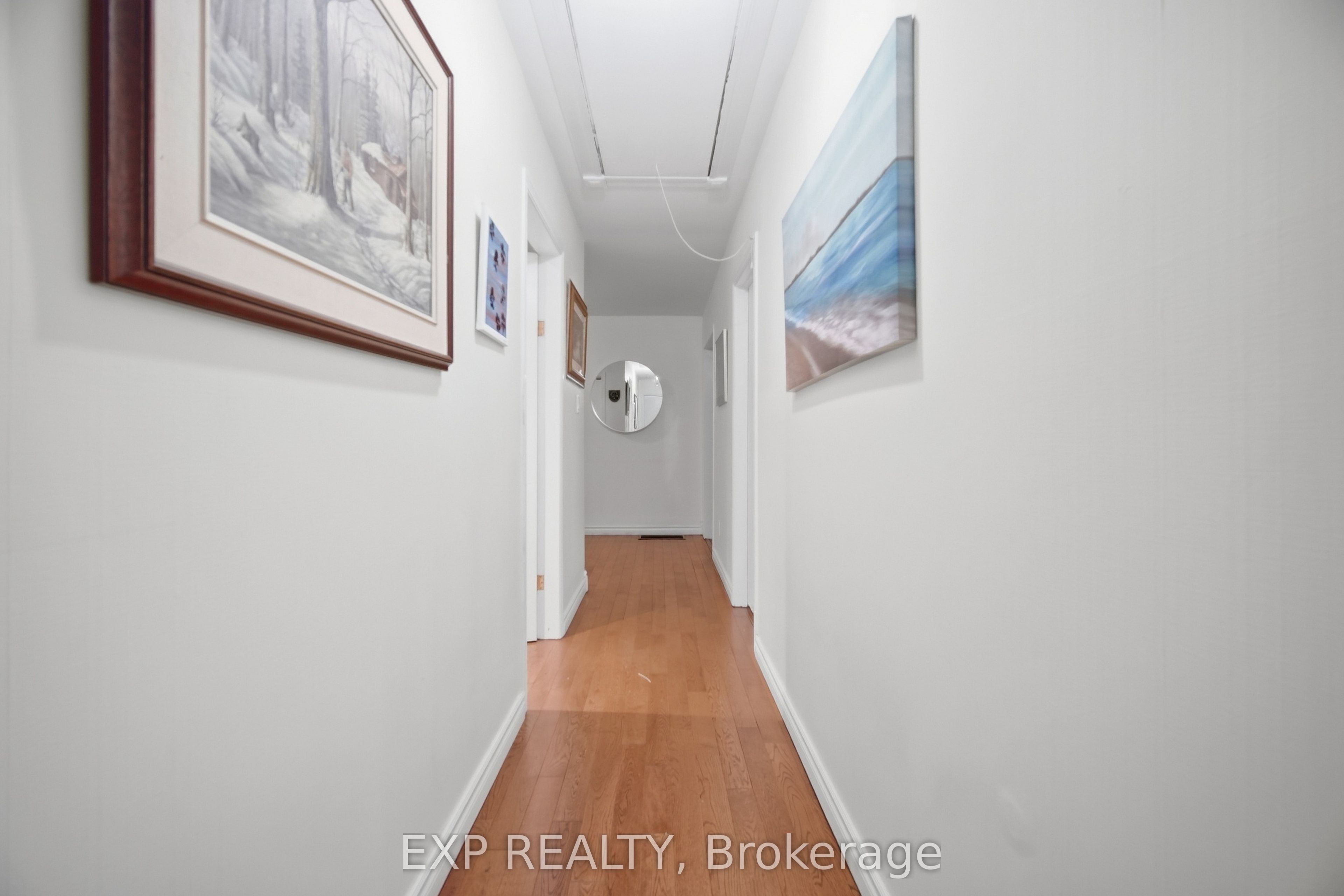 14367 Trafalgar Road N Property Photo 12