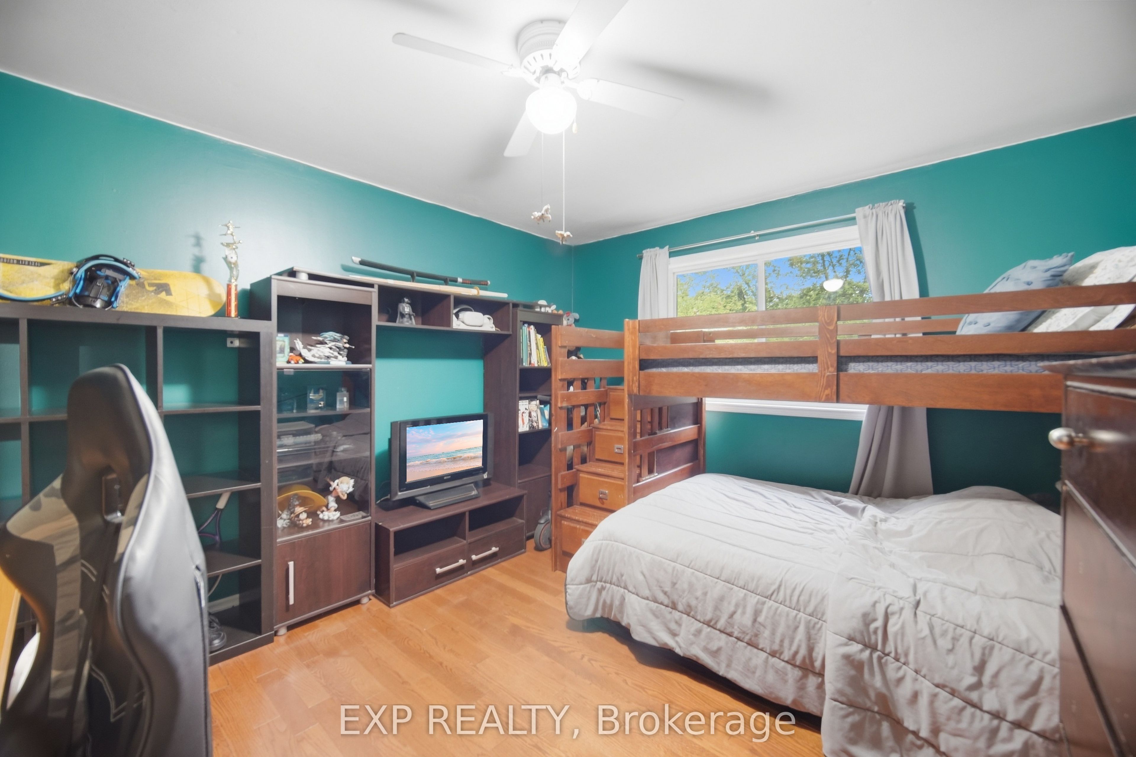 14367 Trafalgar Road N Property Photo 17