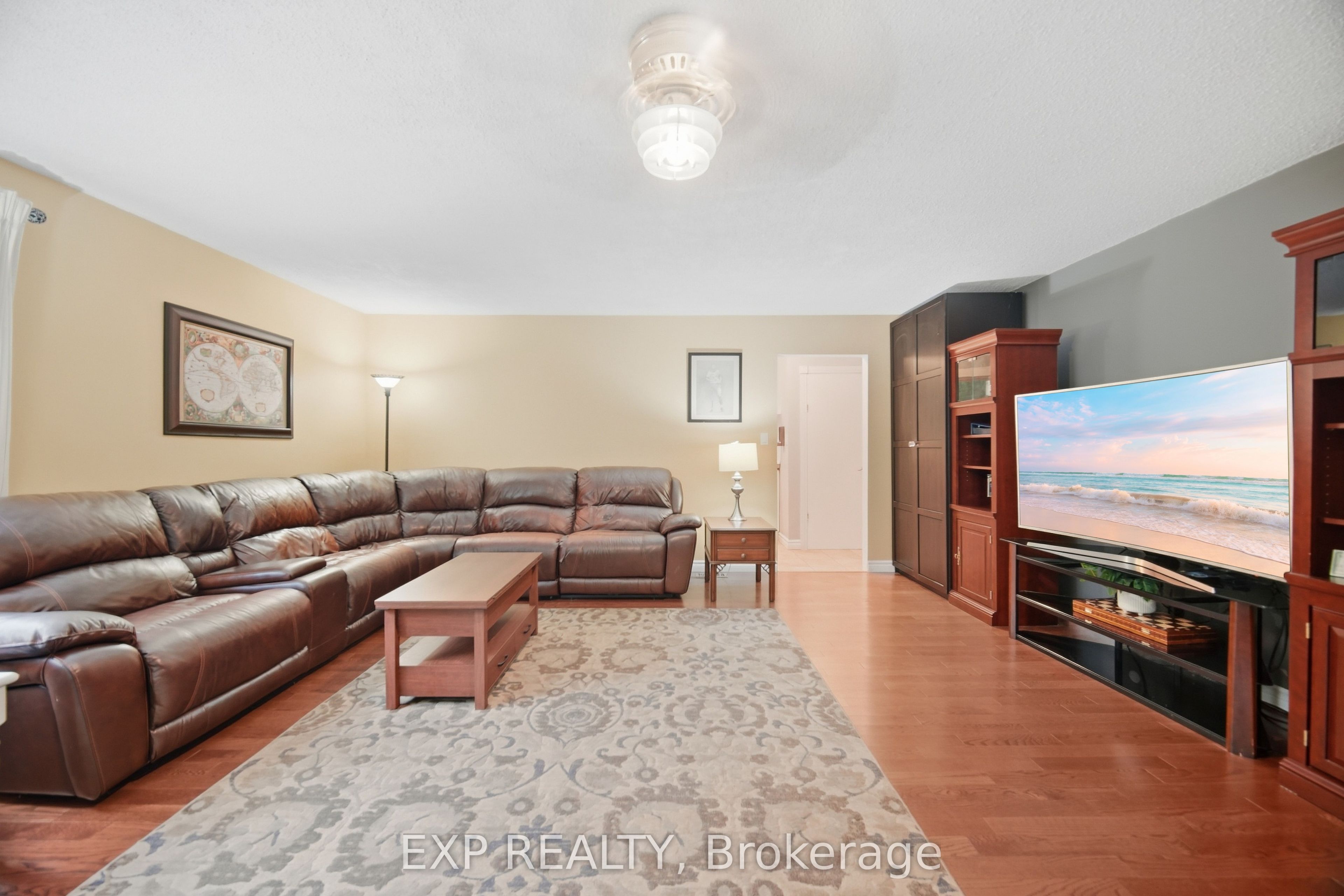 14367 Trafalgar Road N Property Photo 22