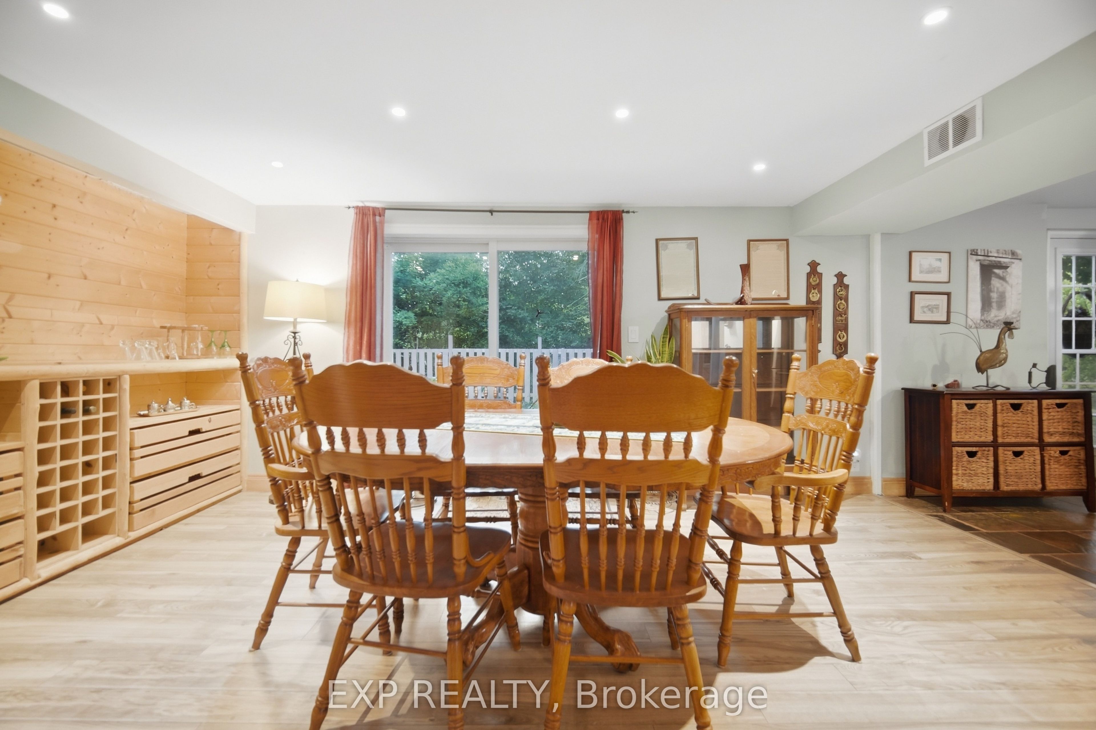 14367 Trafalgar Road N Property Photo 28