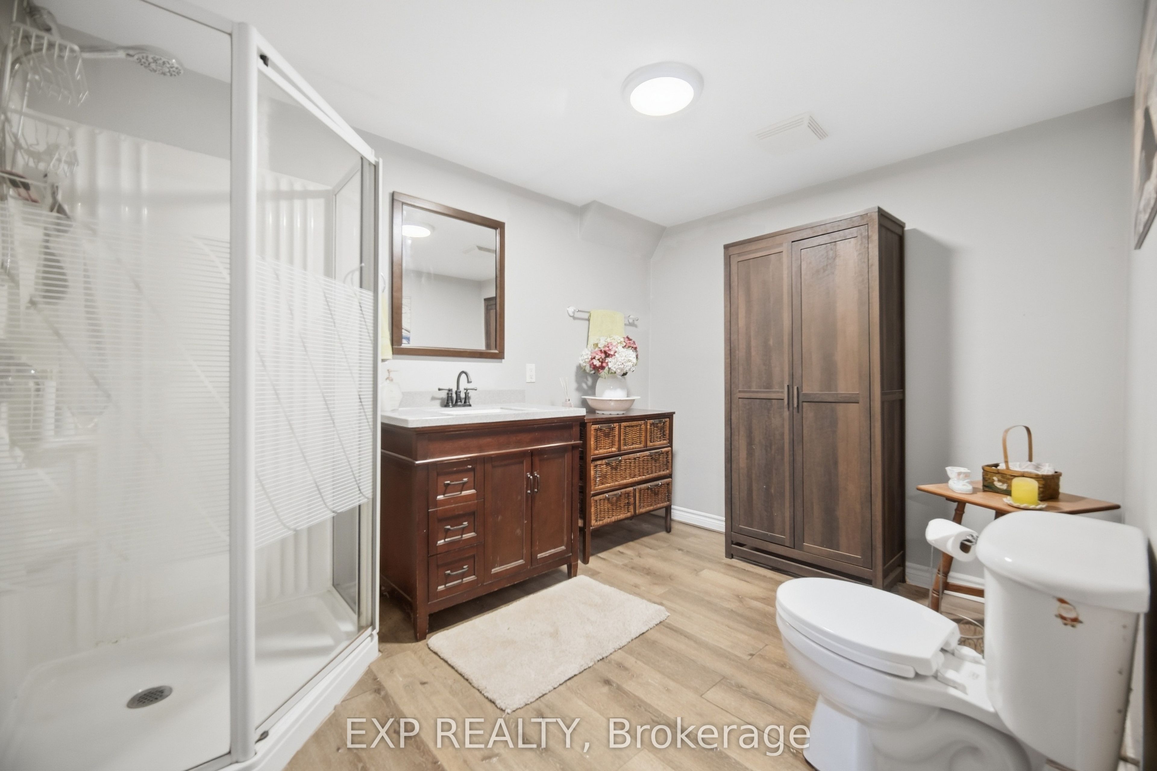 14367 Trafalgar Road N Property Photo 37