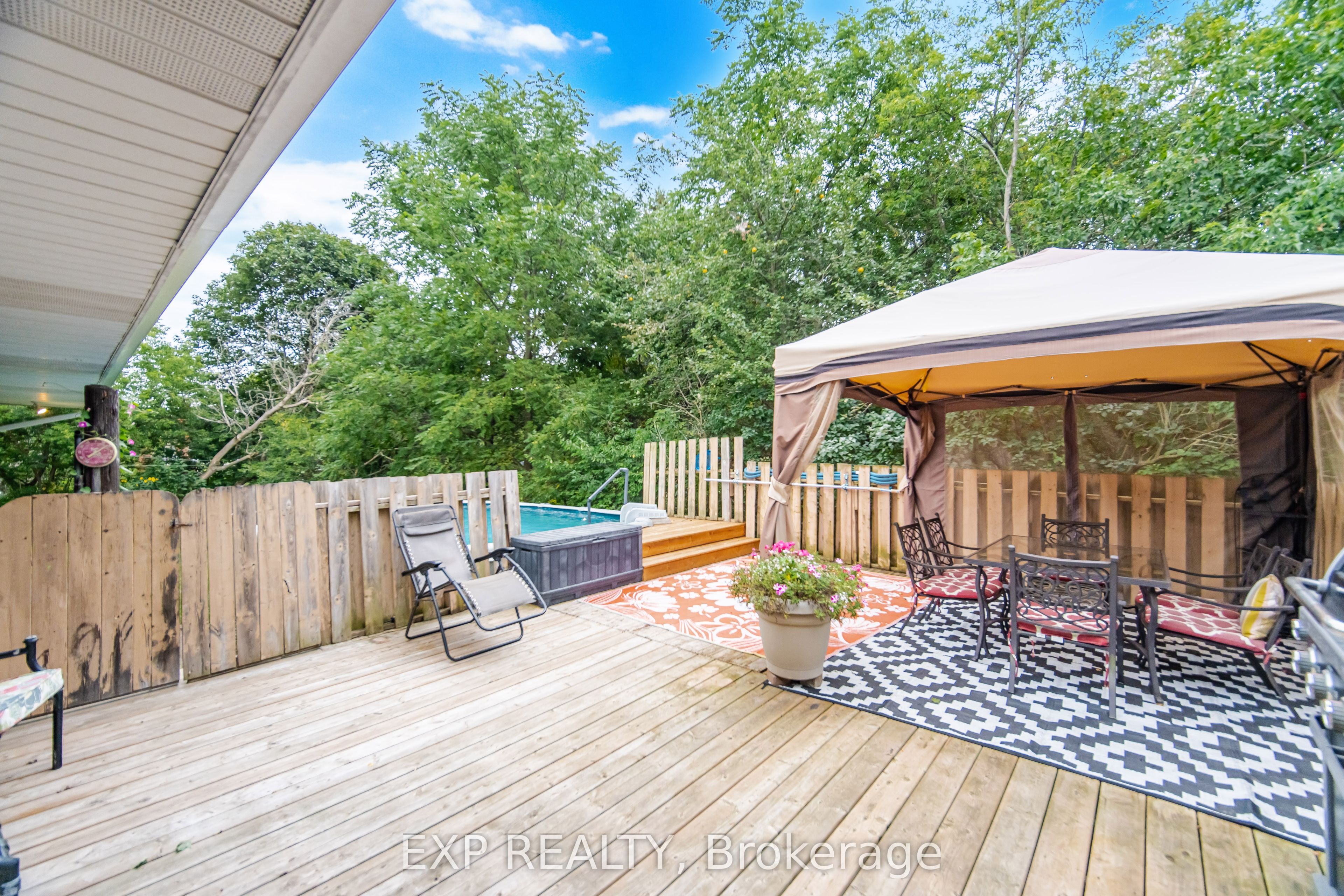 14367 Trafalgar Road N Property Photo 39