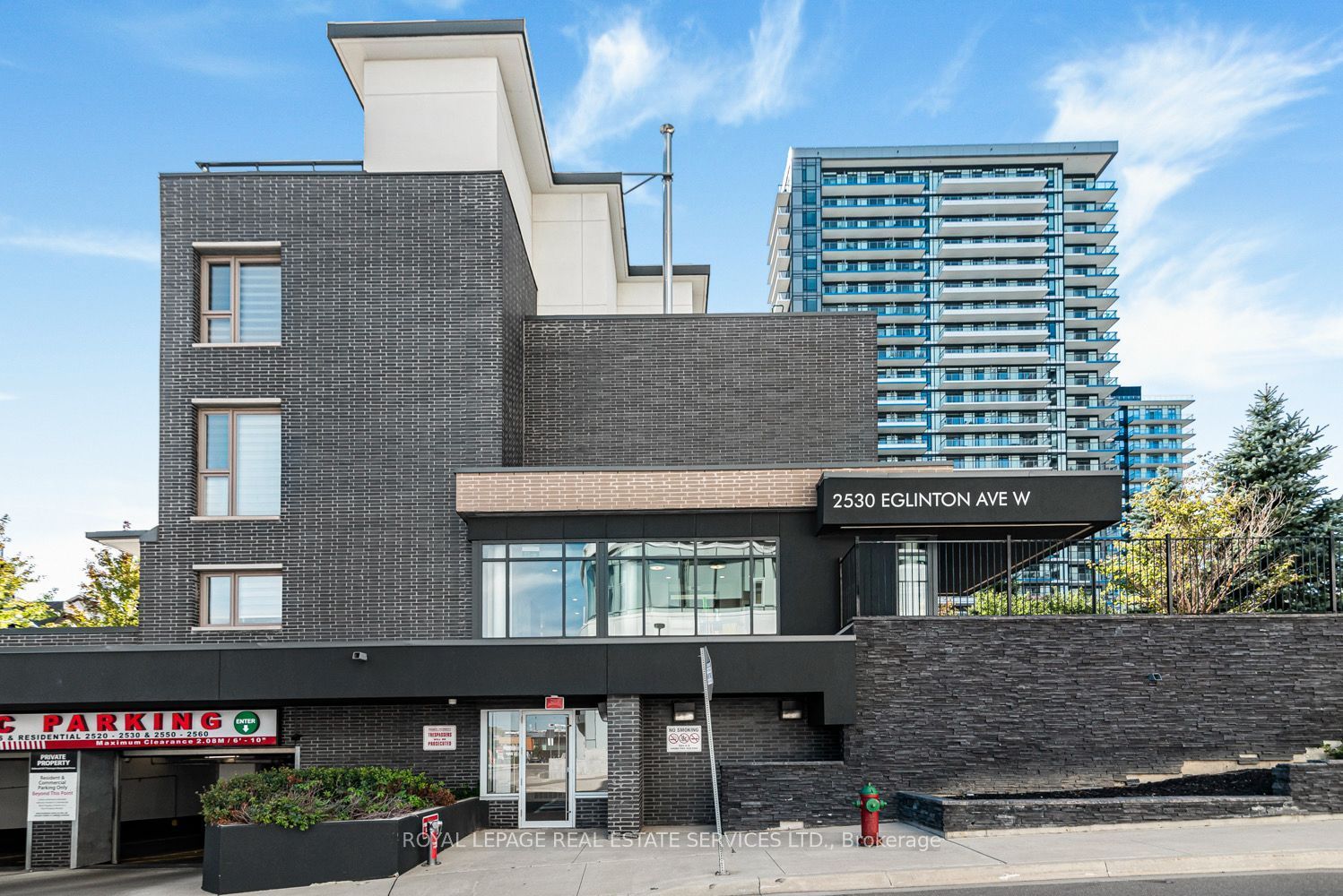 2530 Eglinton Avenue W 117 Property Photo 2