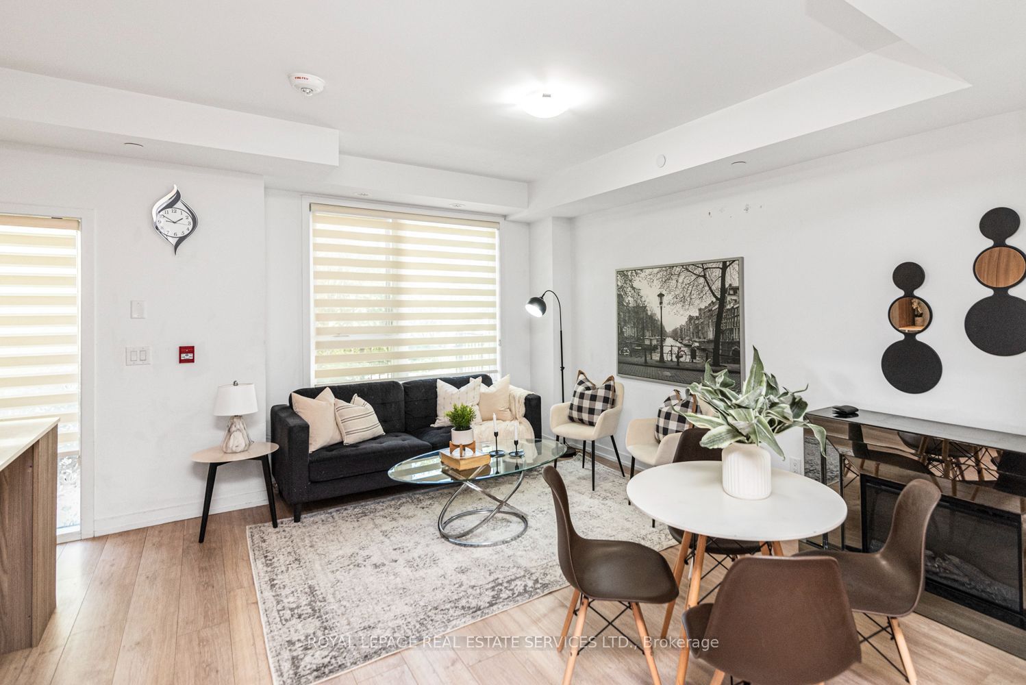 2530 Eglinton Avenue W 117 Property Photo 6