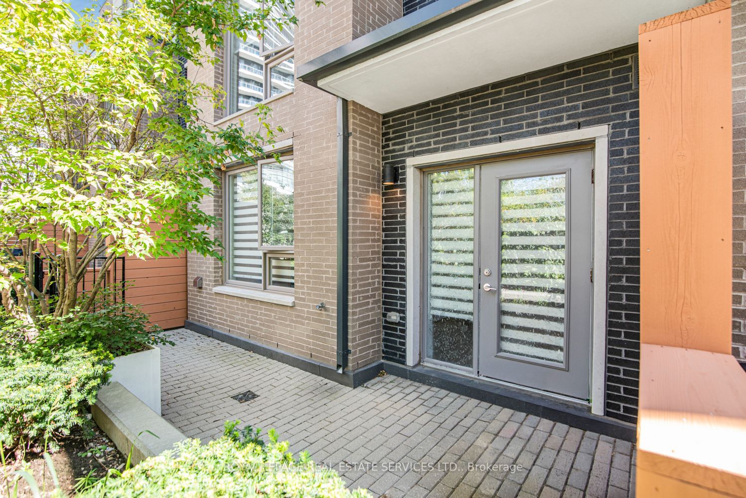 2530 Eglinton Avenue W 117 Property Photo 11