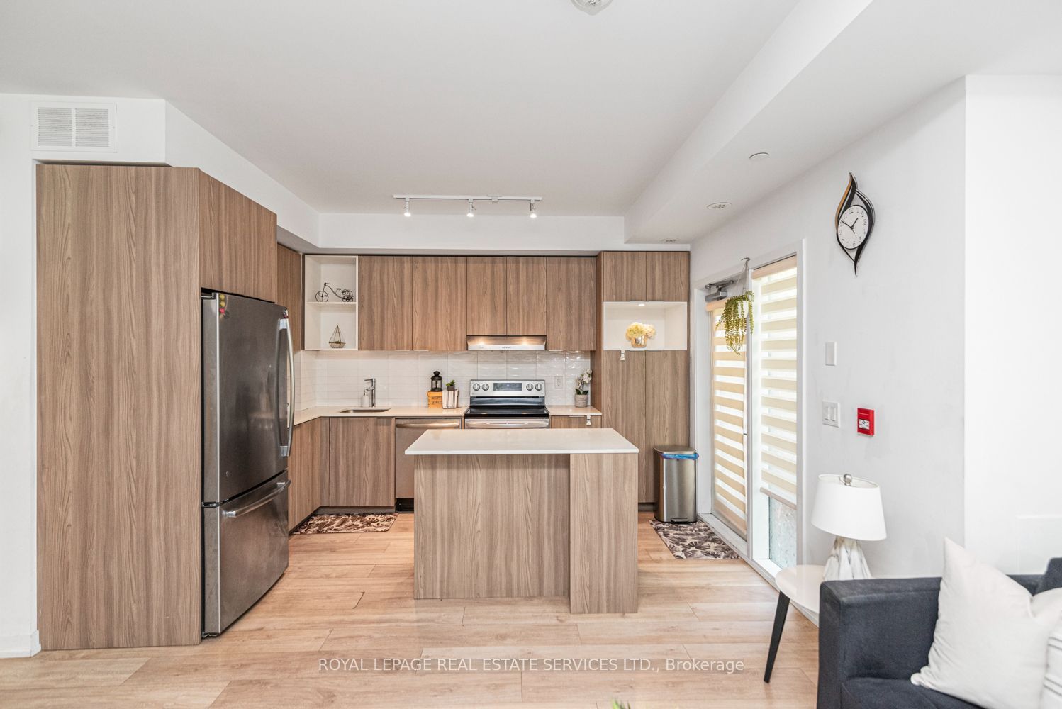 2530 Eglinton Avenue W 117 Property Photo 17