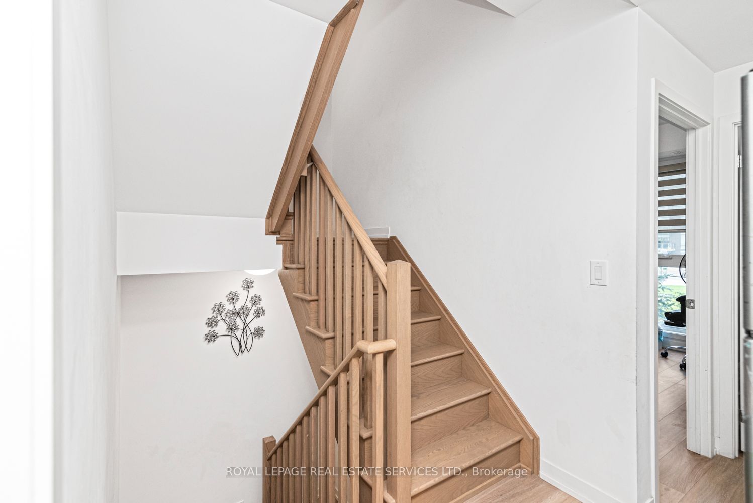 2530 Eglinton Avenue W 117 Property Photo 19