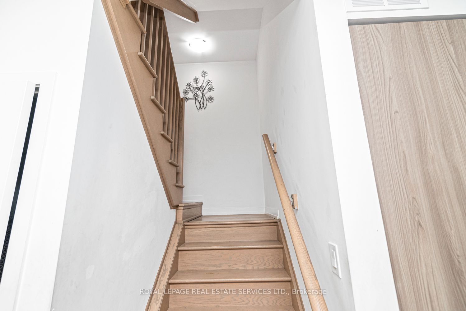 2530 Eglinton Avenue W 117 Property Photo 20