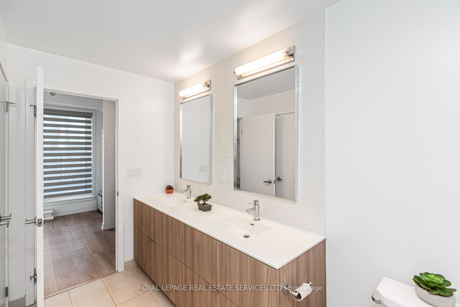 2530 Eglinton Avenue W 117 Property Photo 33