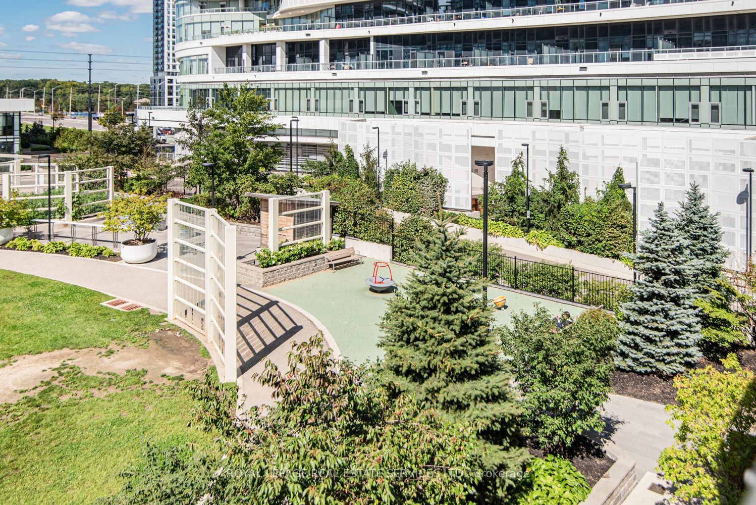2530 Eglinton Avenue W 117 Property Photo 45