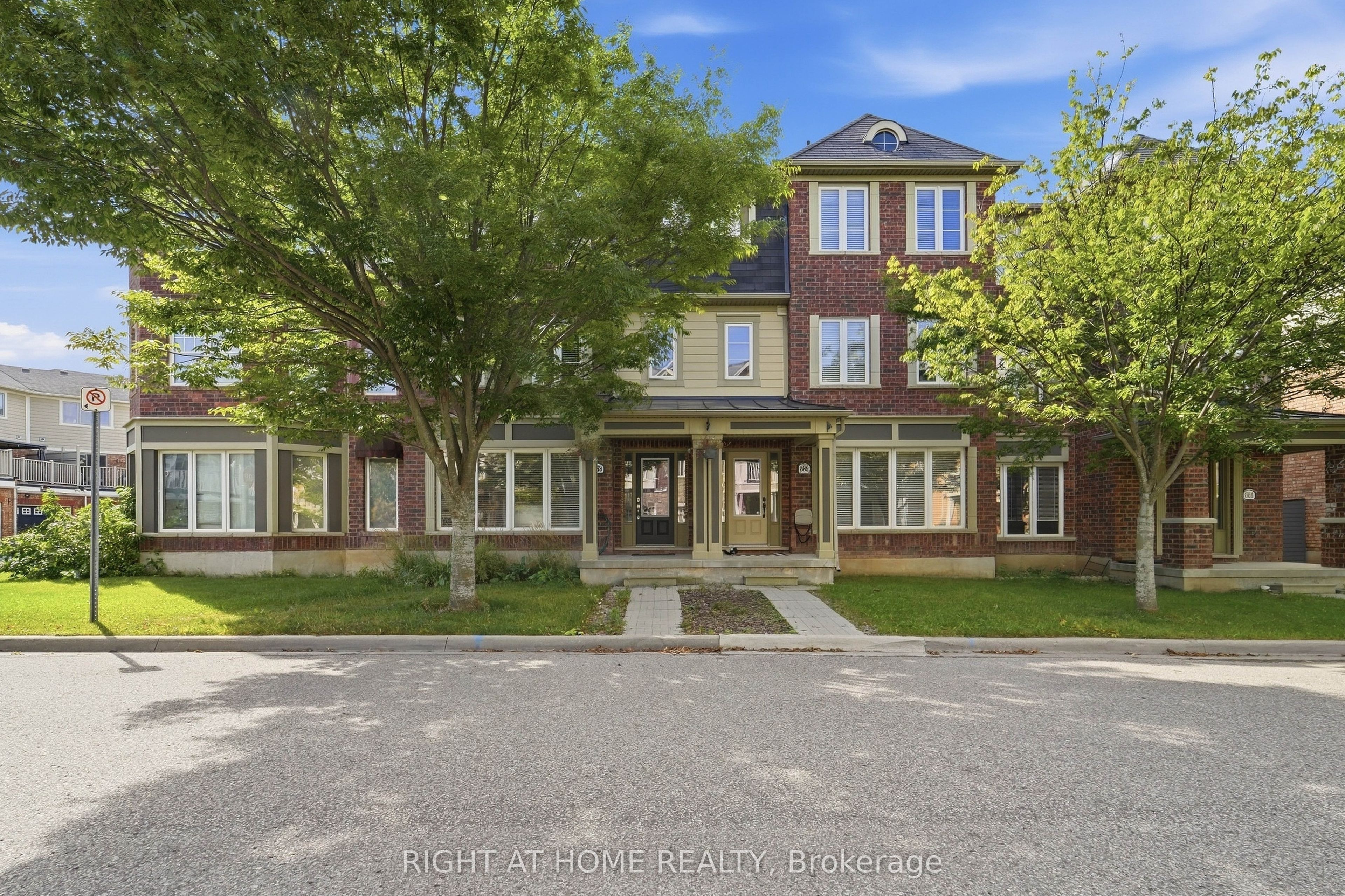 888 Jempson Path Property Photo 1