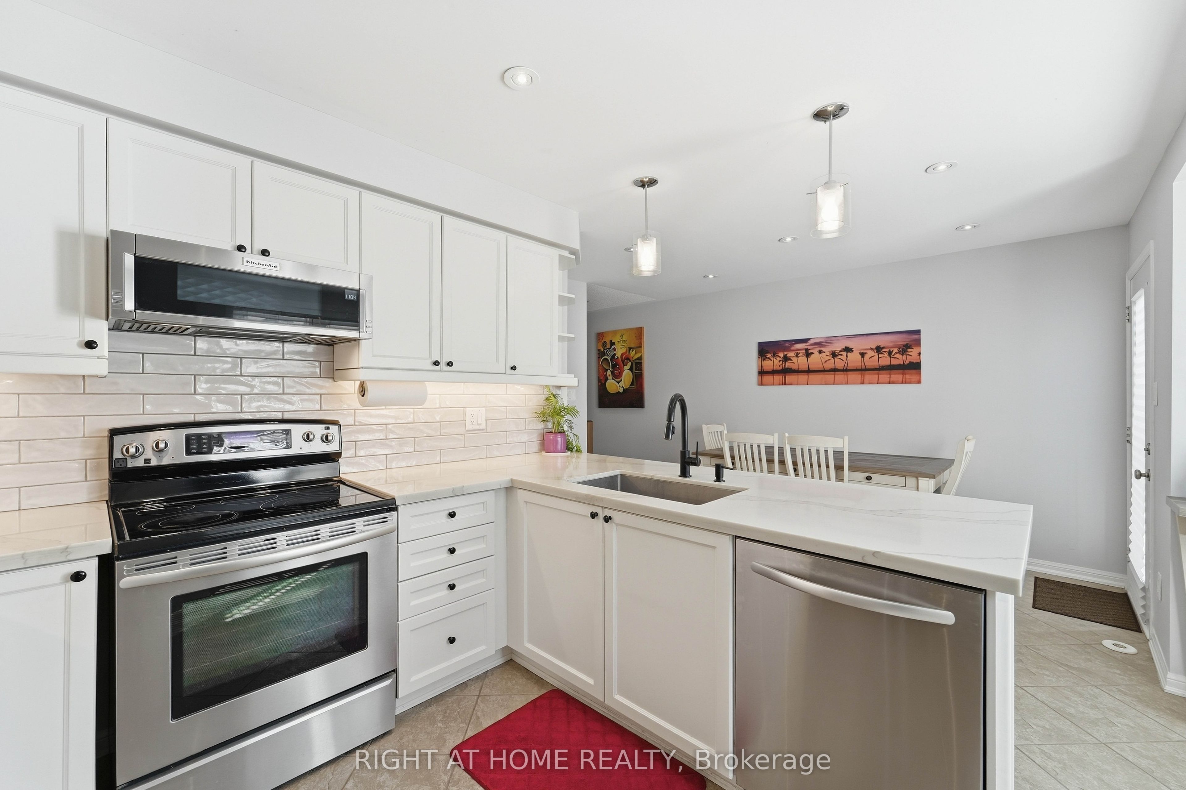 888 Jempson Path Property Photo 14