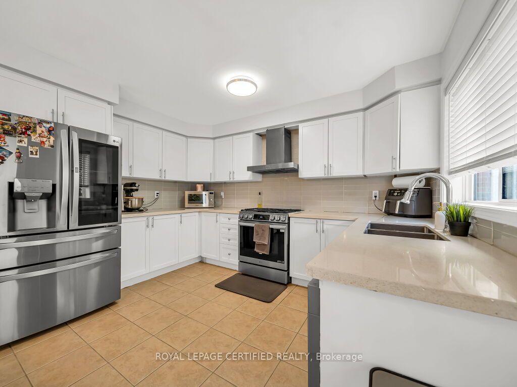 834 Fourth Line Property Photo 10