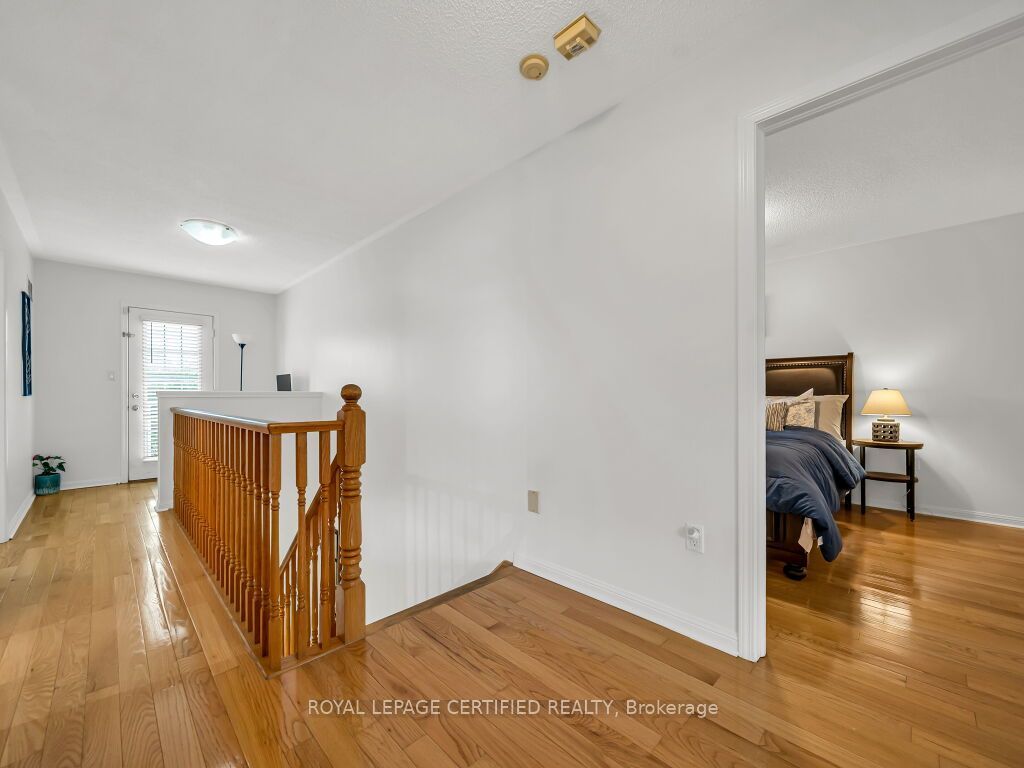834 Fourth Line Property Photo 16