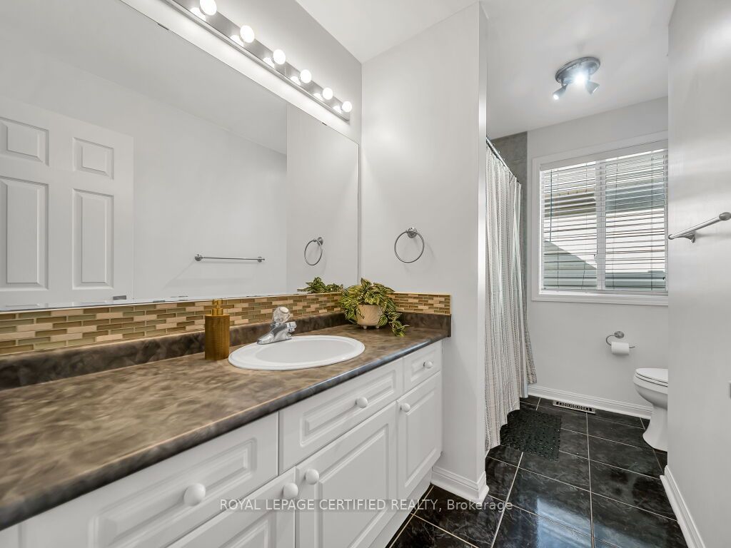834 Fourth Line Property Photo 23