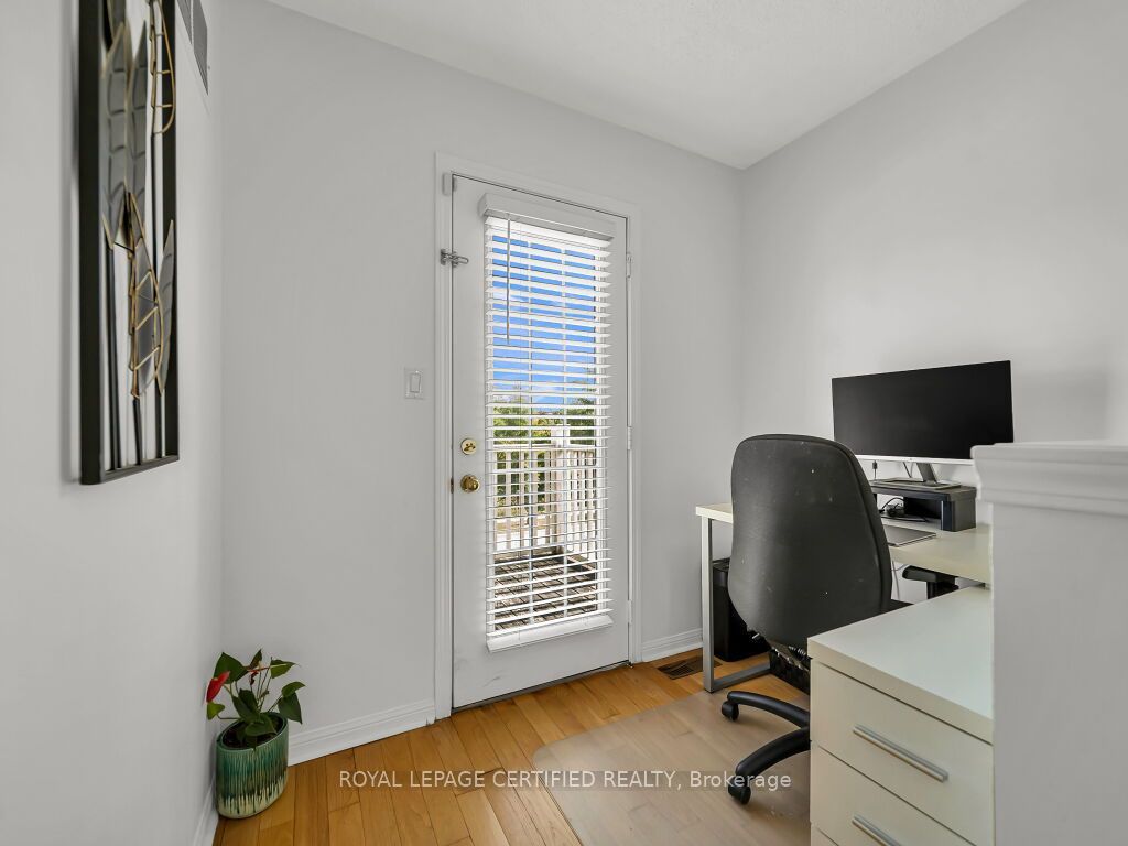 834 Fourth Line Property Photo 24
