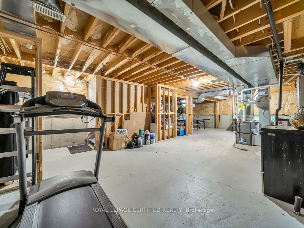 834 Fourth Line Property Photo 29