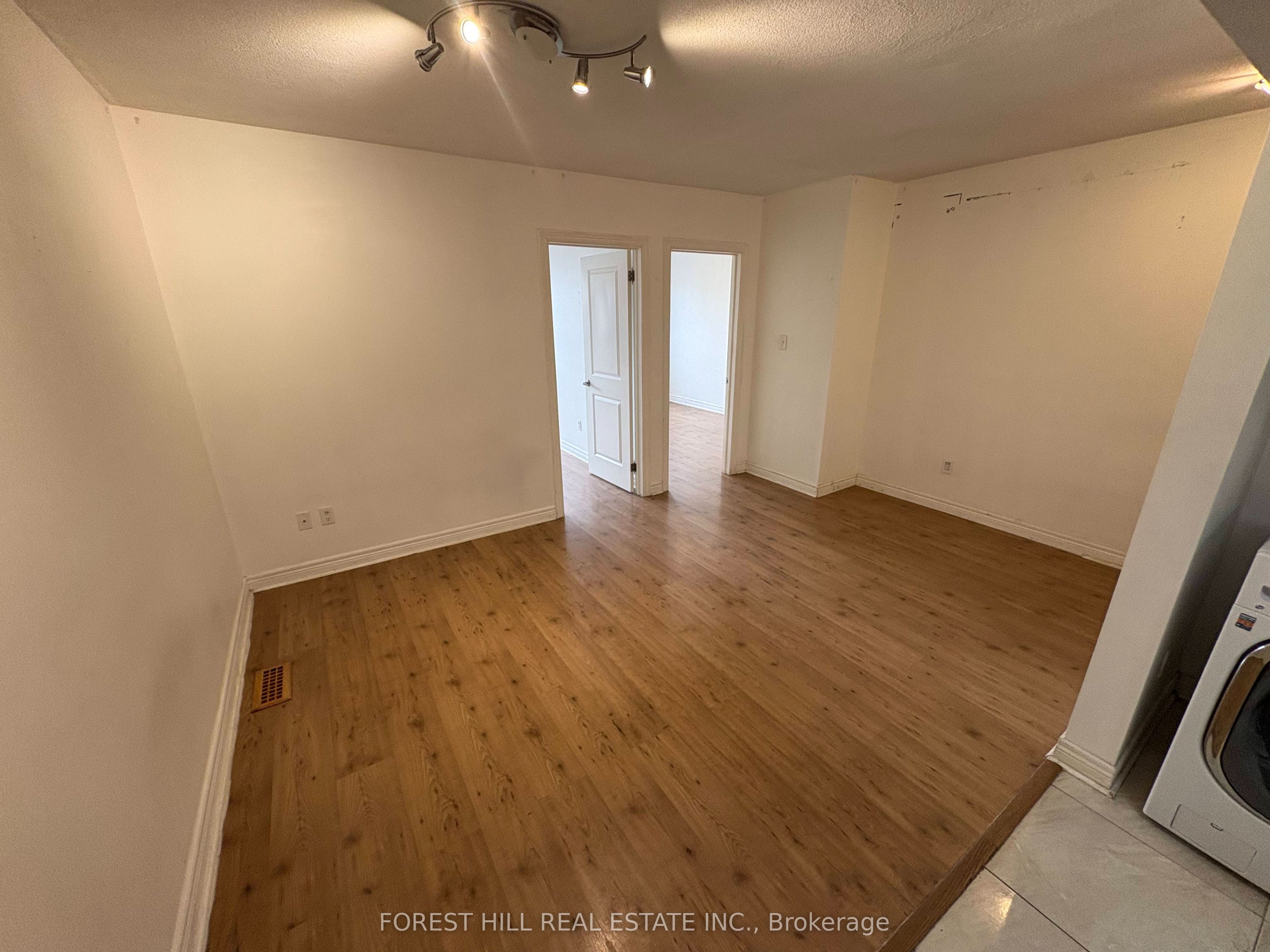 341 Lakeshore Road E 1 Property Photo 2