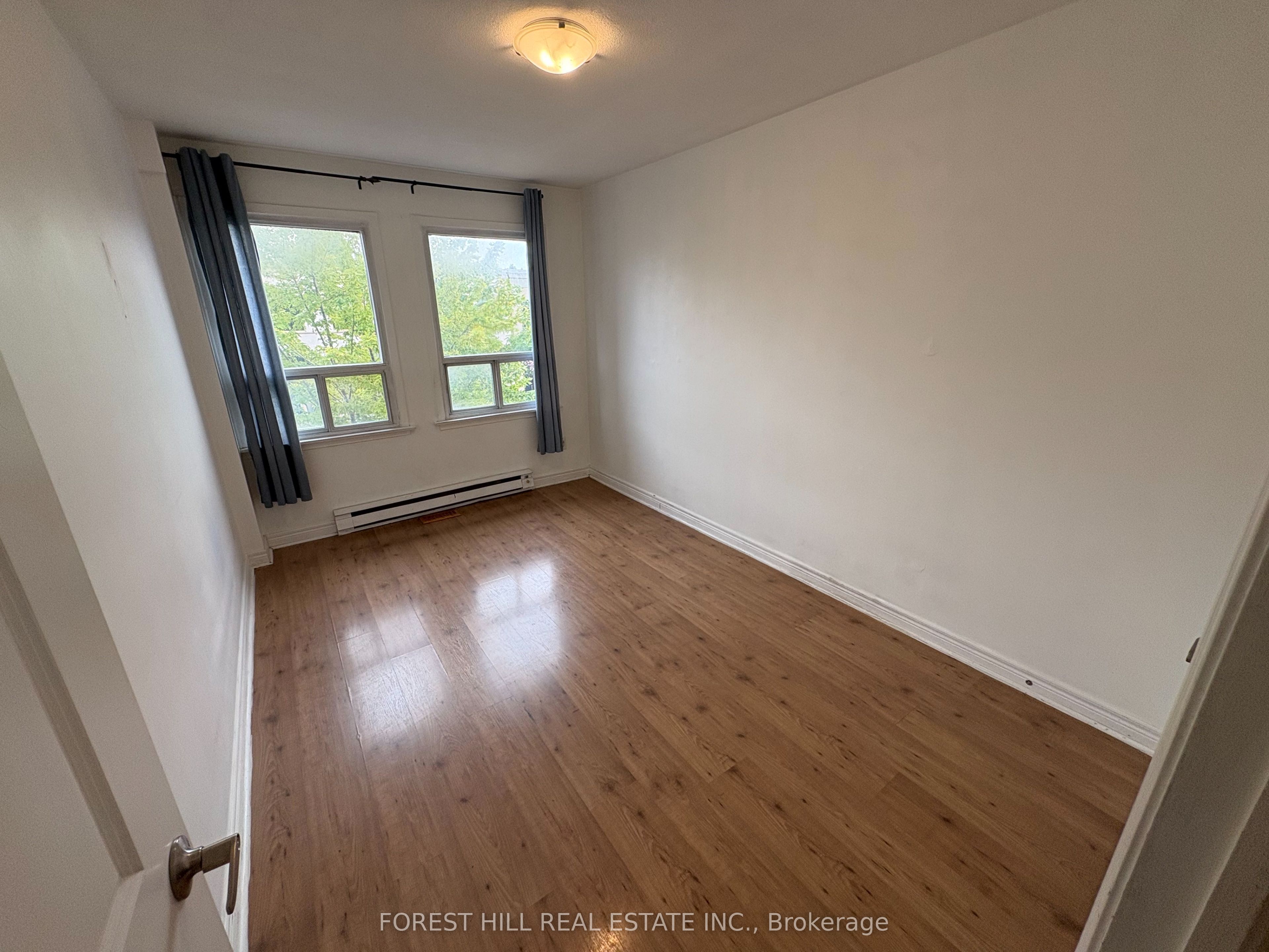 341 Lakeshore Road E 1 Property Photo 8