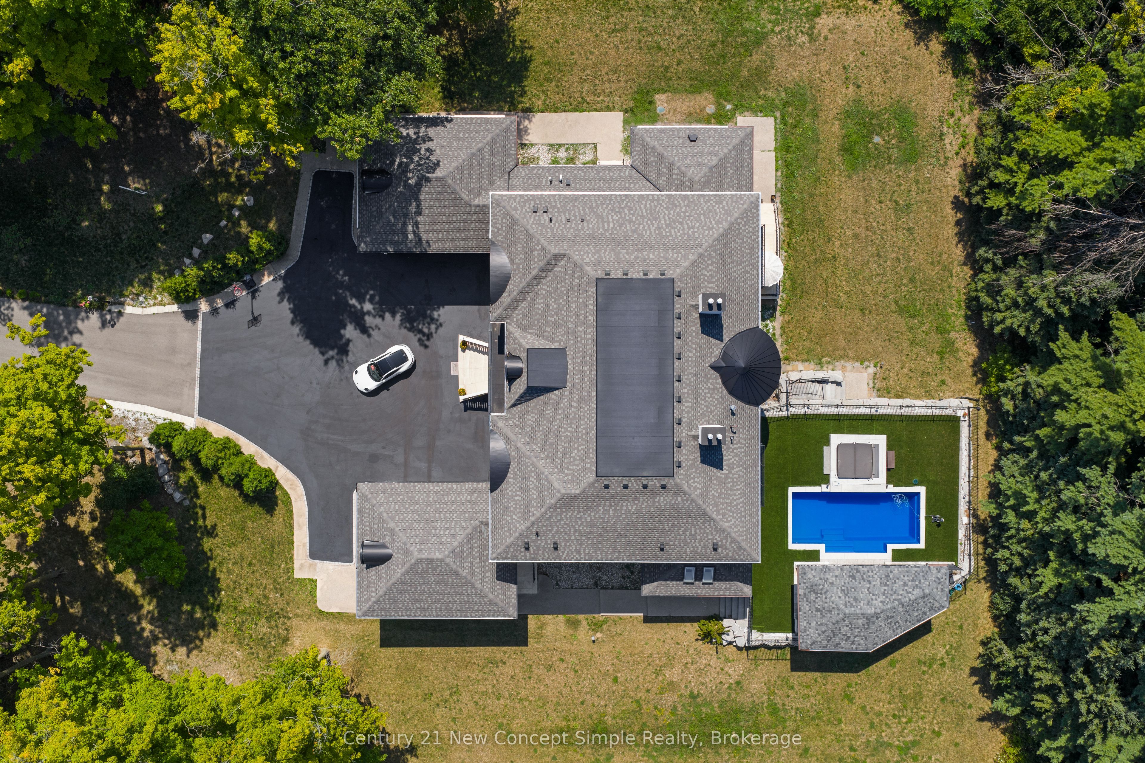 2637 Bluffs Way Property Photo 4