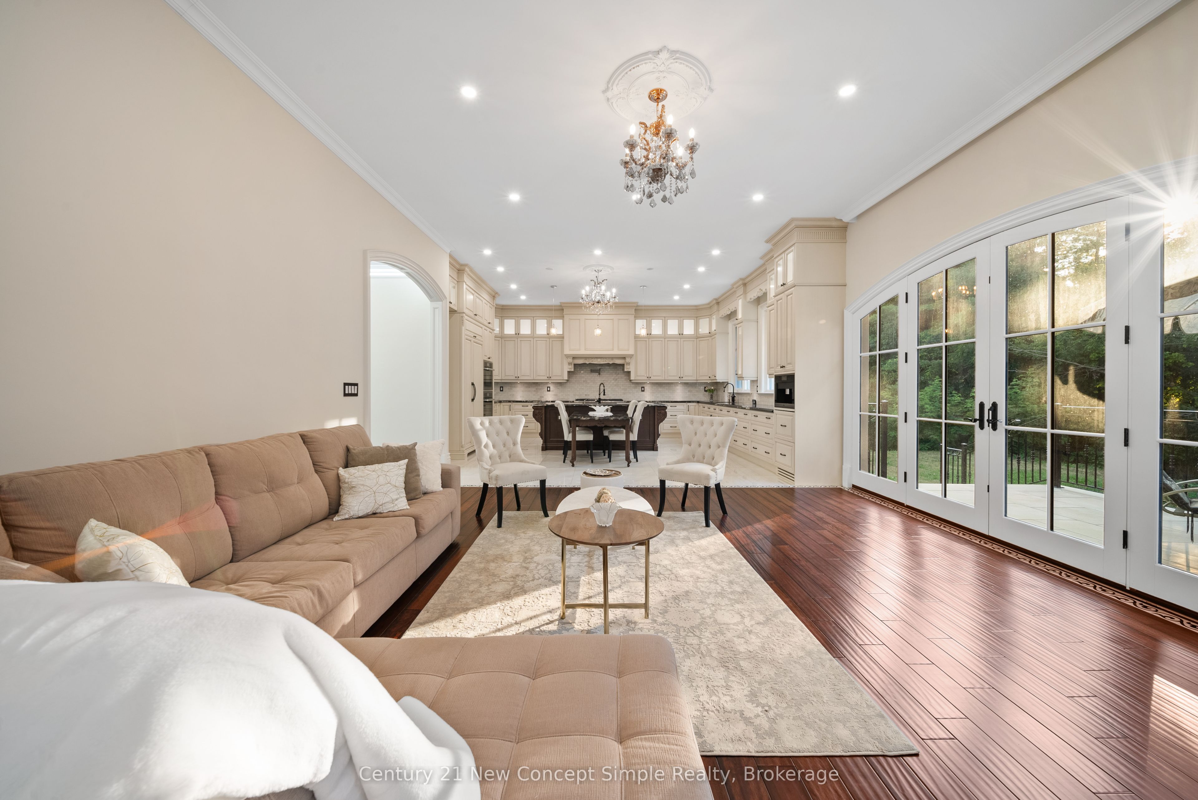 2637 Bluffs Way Property Photo 14