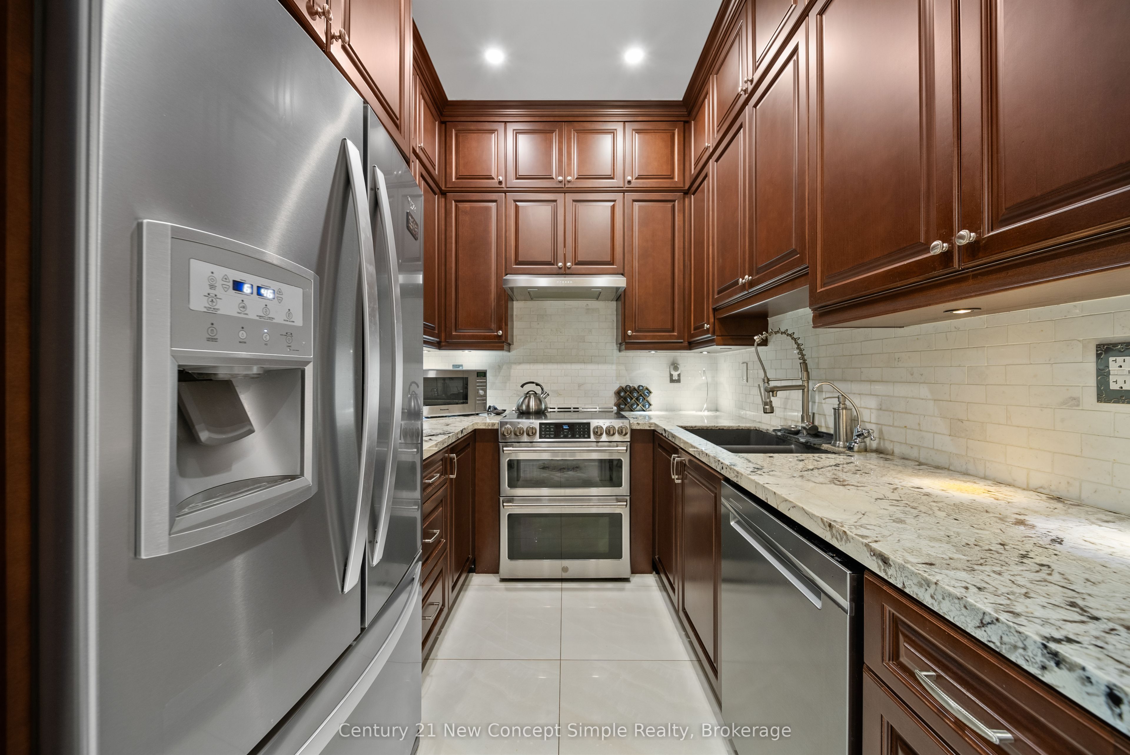 2637 Bluffs Way Property Photo 21
