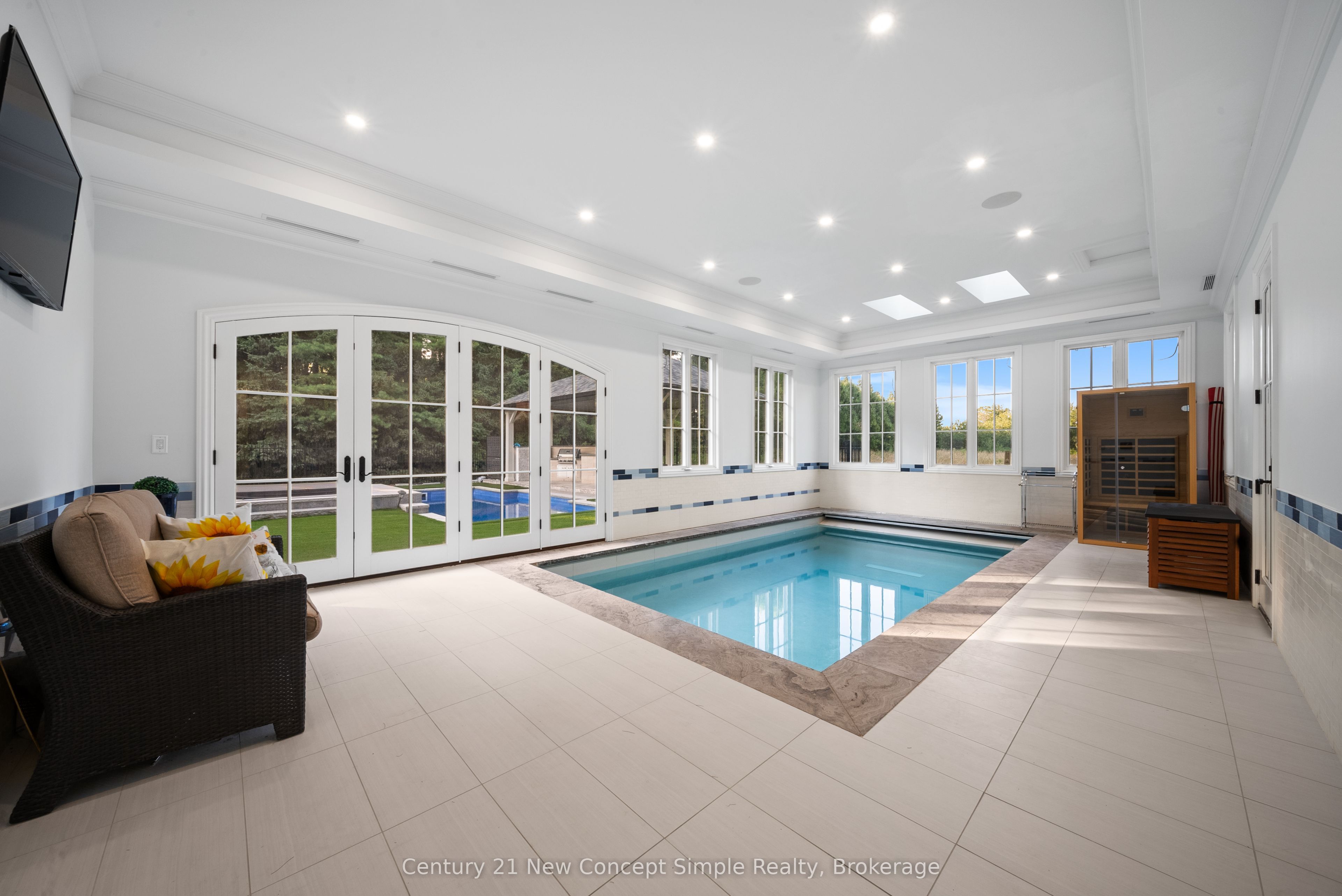 2637 Bluffs Way Property Photo 25