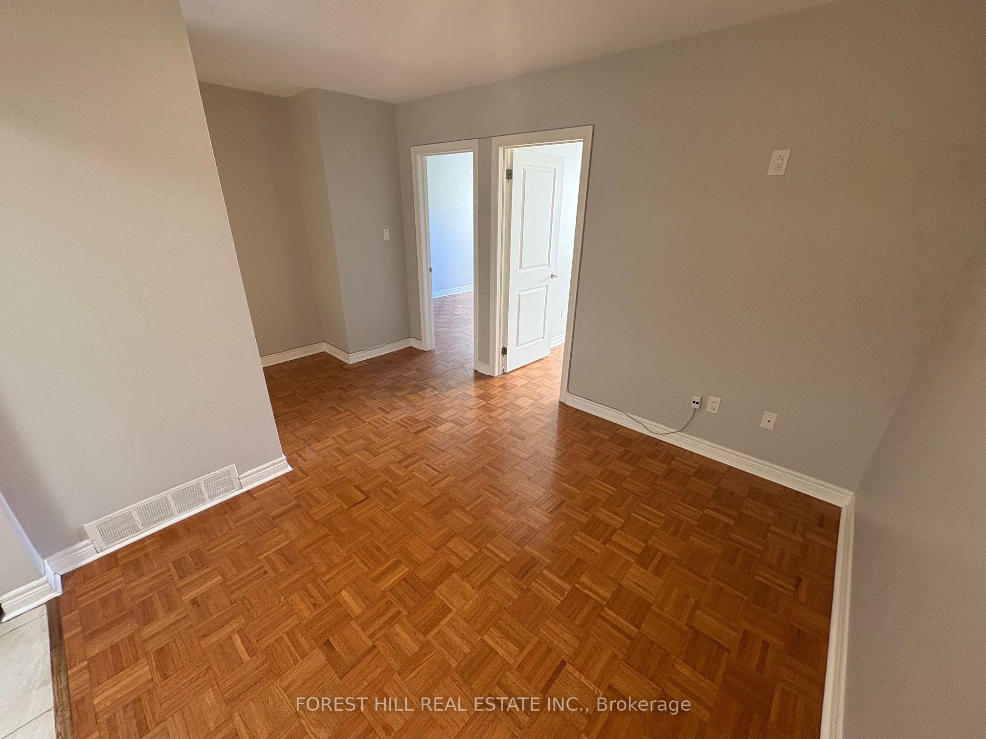 341 Lakeshore Road E 2 Property Photo 2