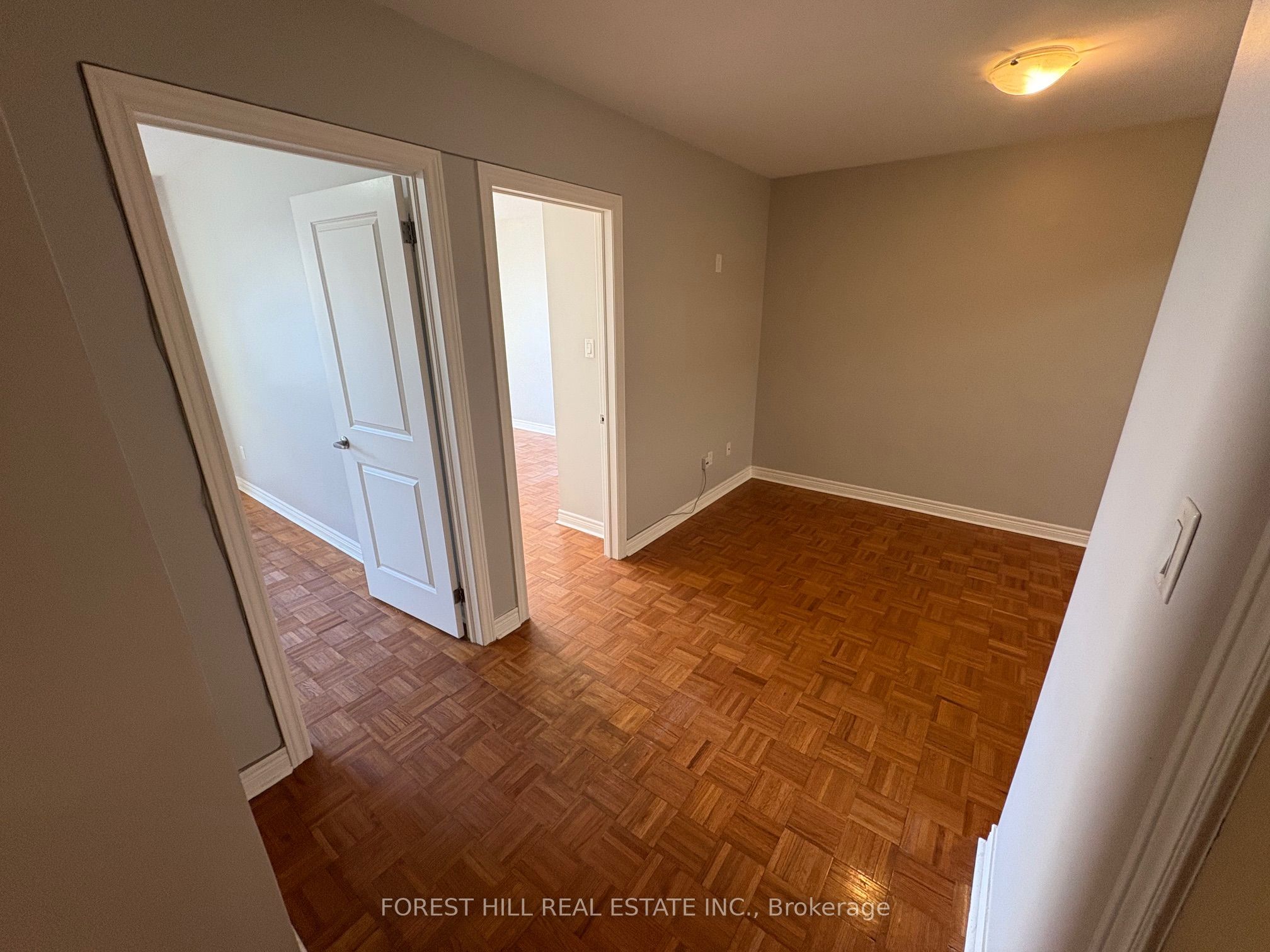 341 Lakeshore Road E 2 Property Photo 4