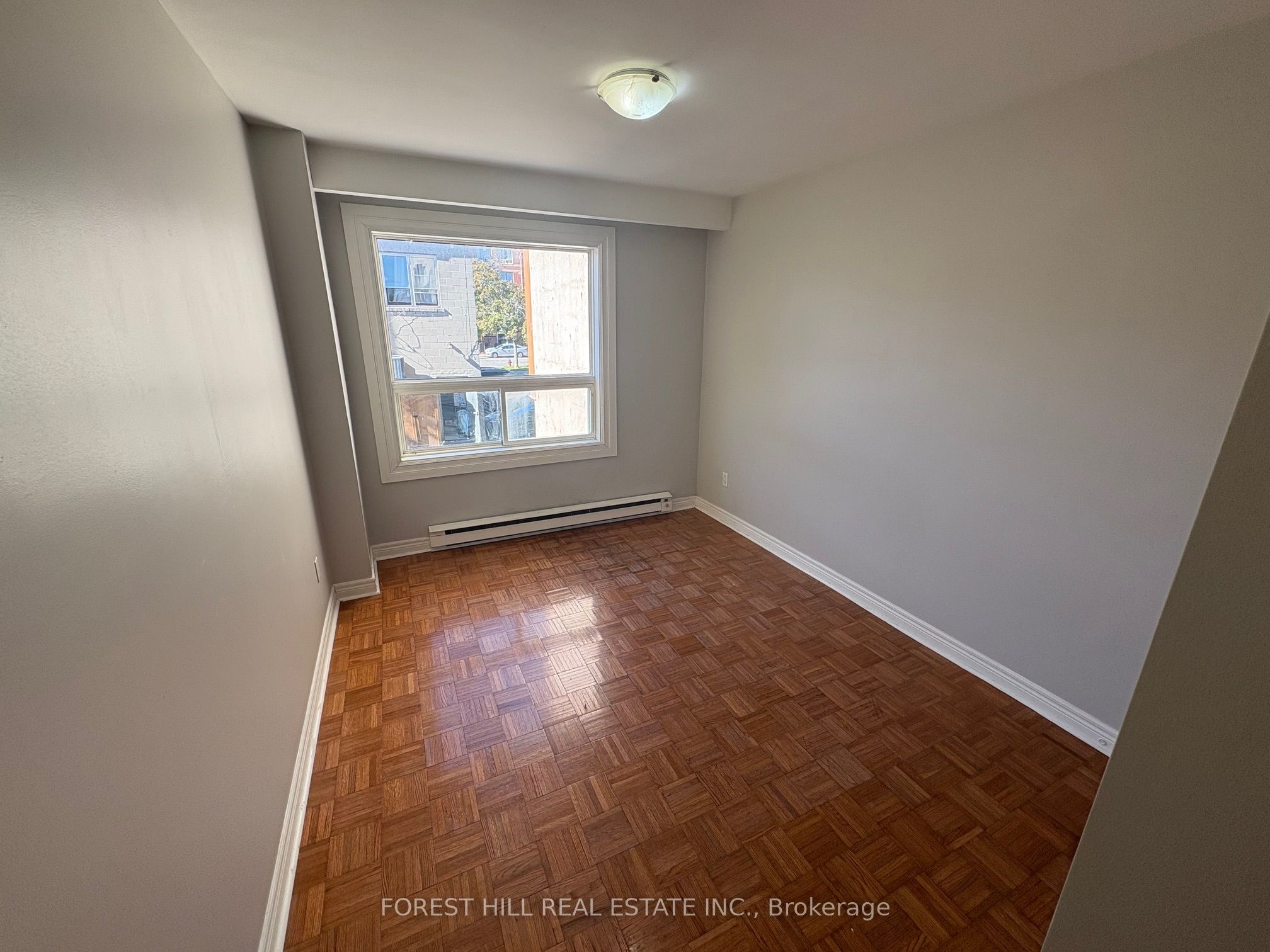 341 Lakeshore Road E 2 Property Photo 7