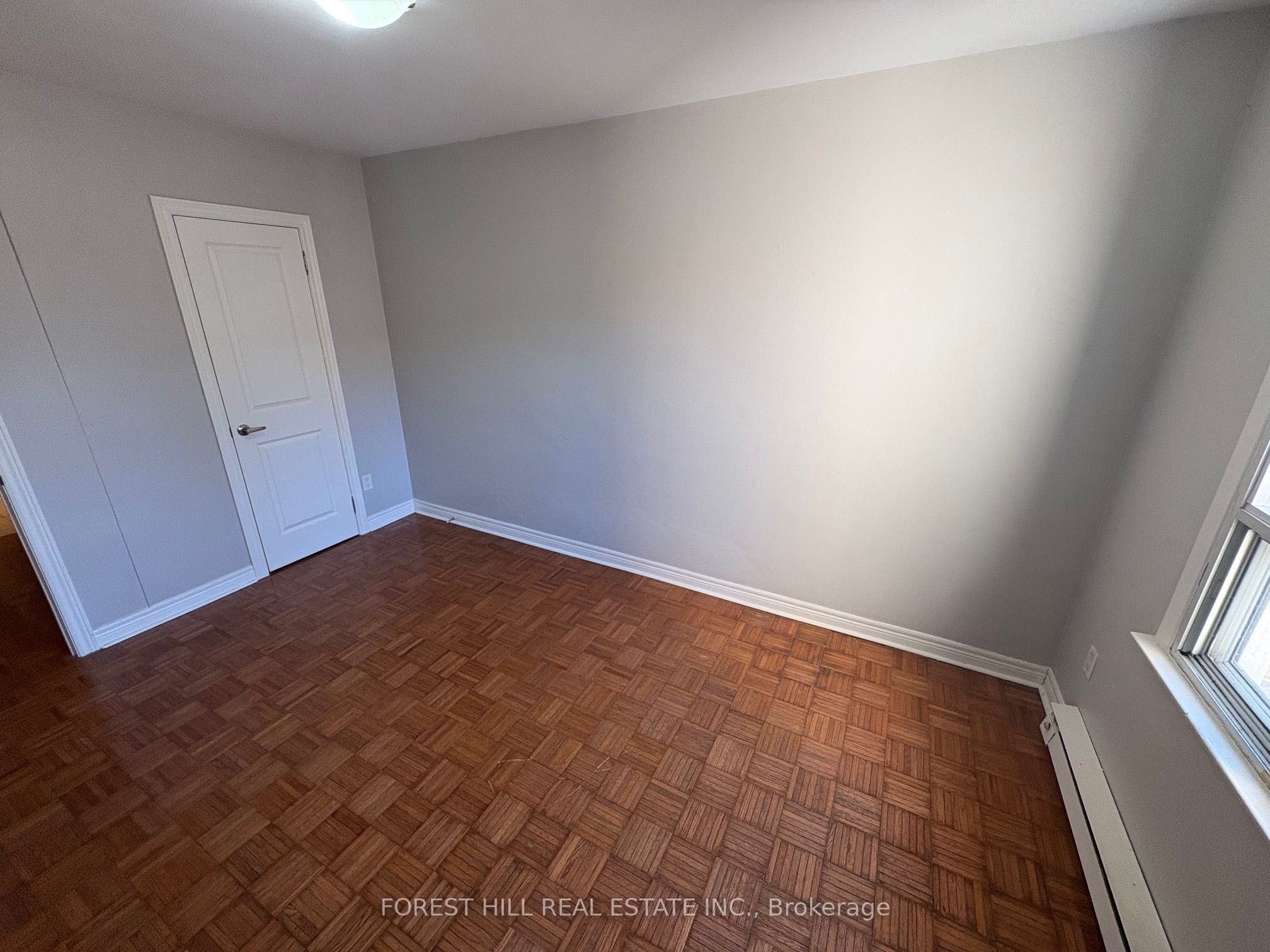 341 Lakeshore Road E 2 Property Photo 10