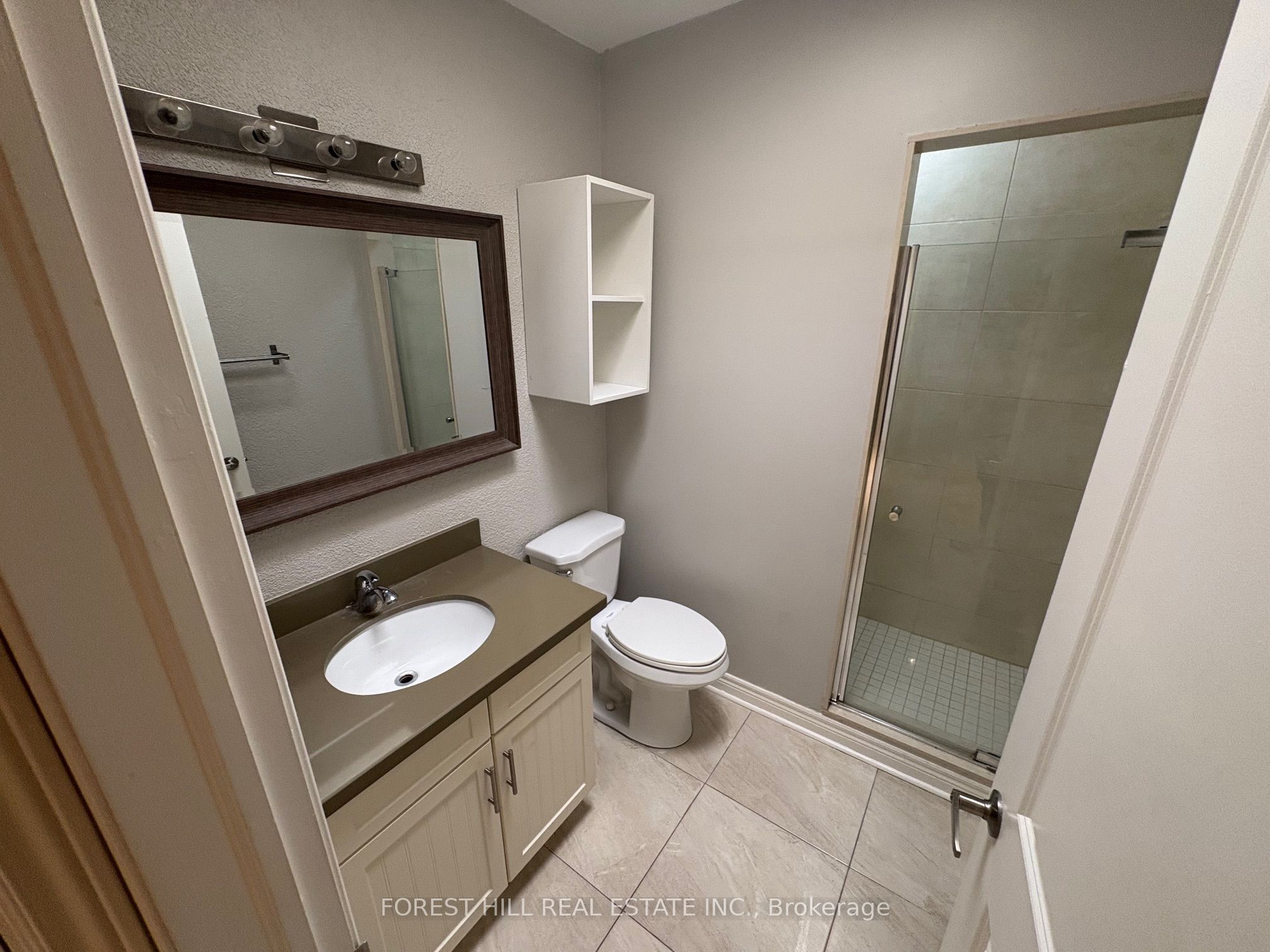 341 Lakeshore Road E 2 Property Photo 11