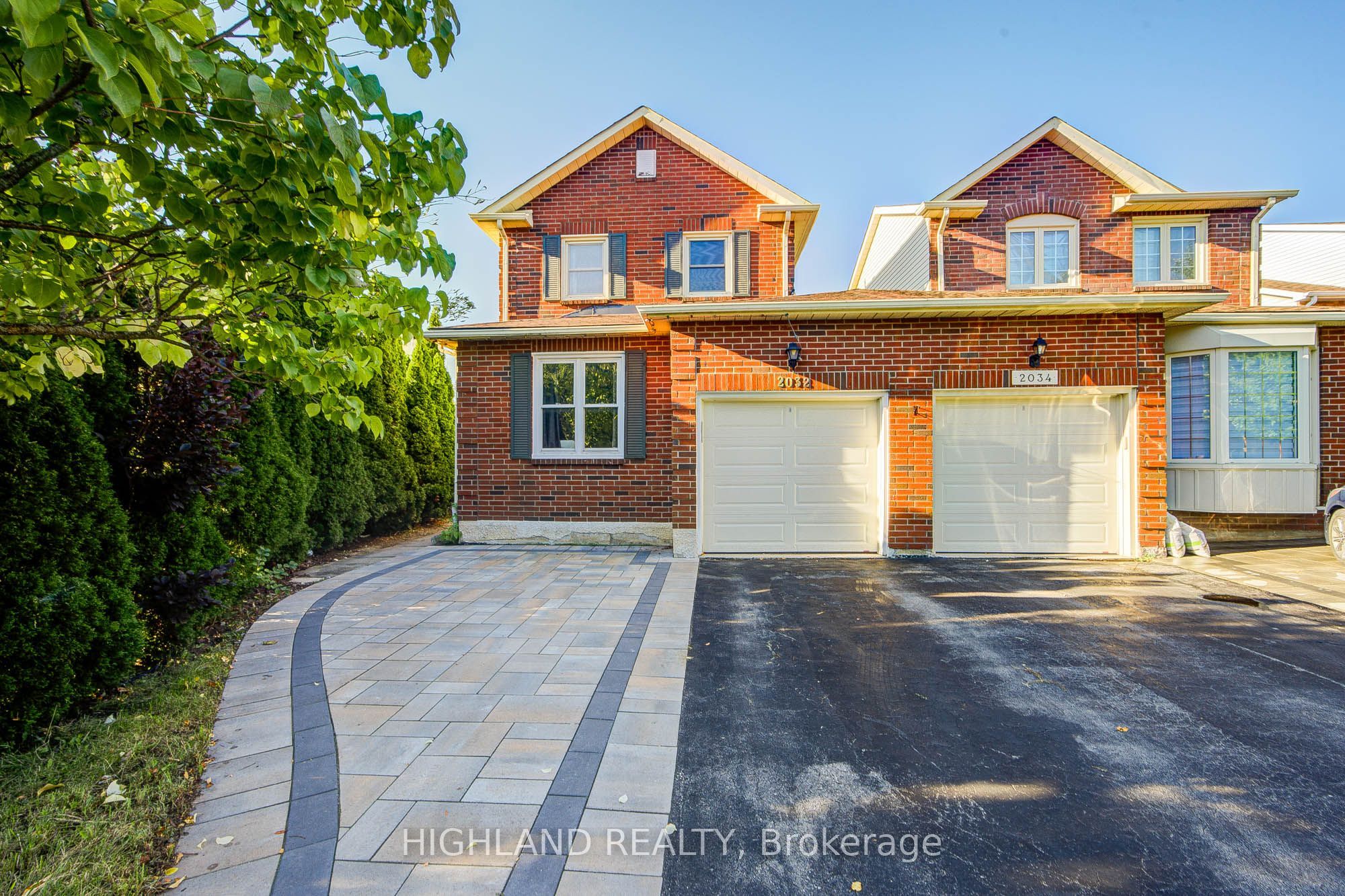 2032 Glenada Crescent Property Photo 1