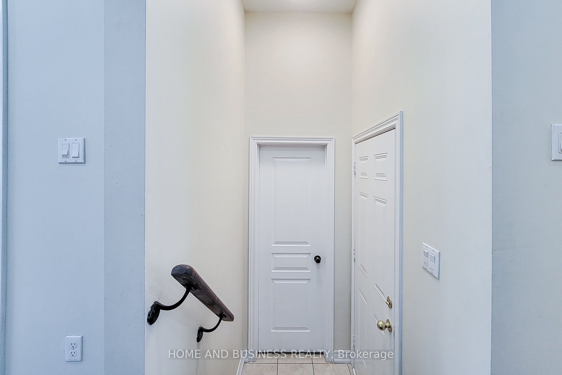 5532 Meadowcrest Avenue Property Photo 14