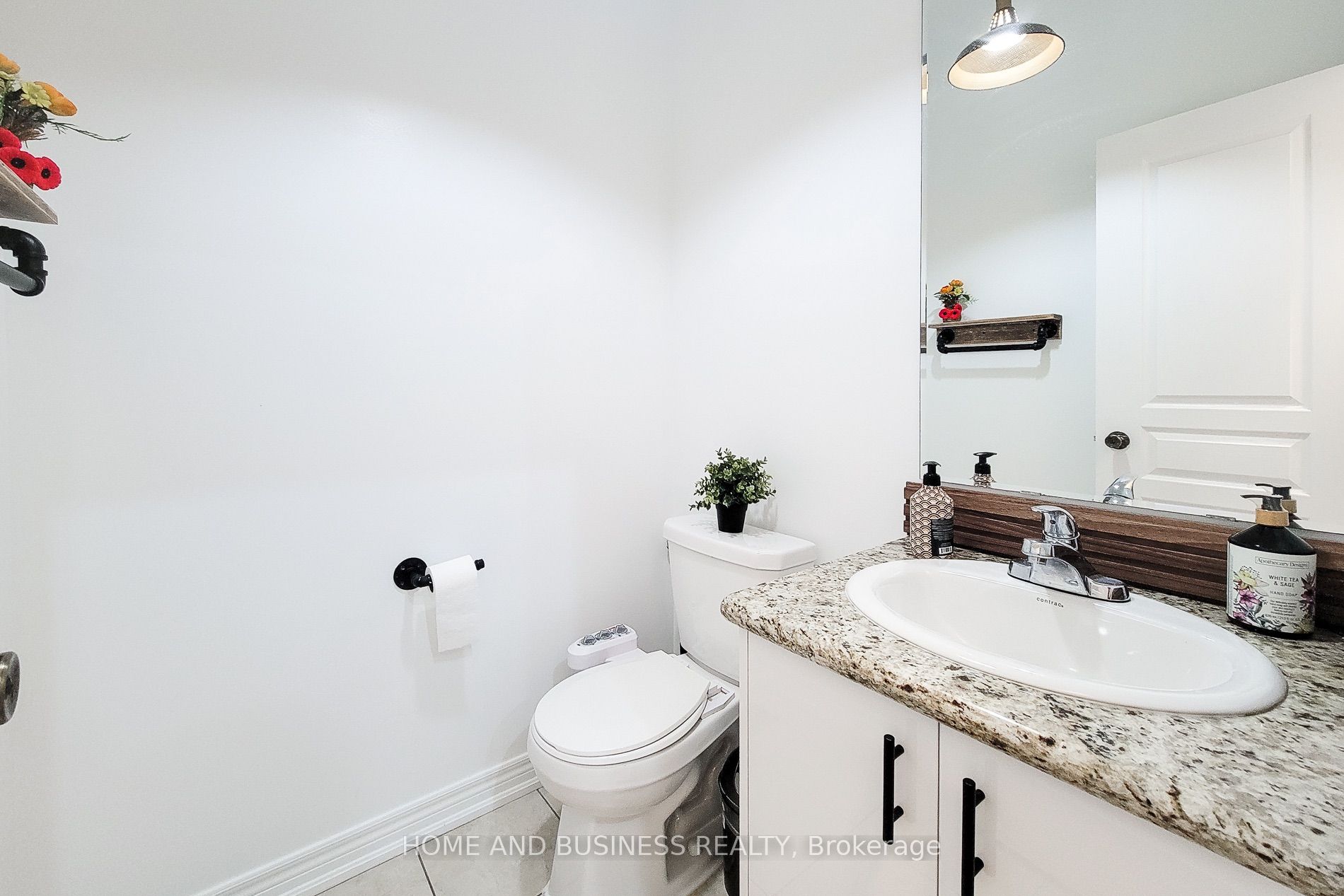 5532 Meadowcrest Avenue Property Photo 15