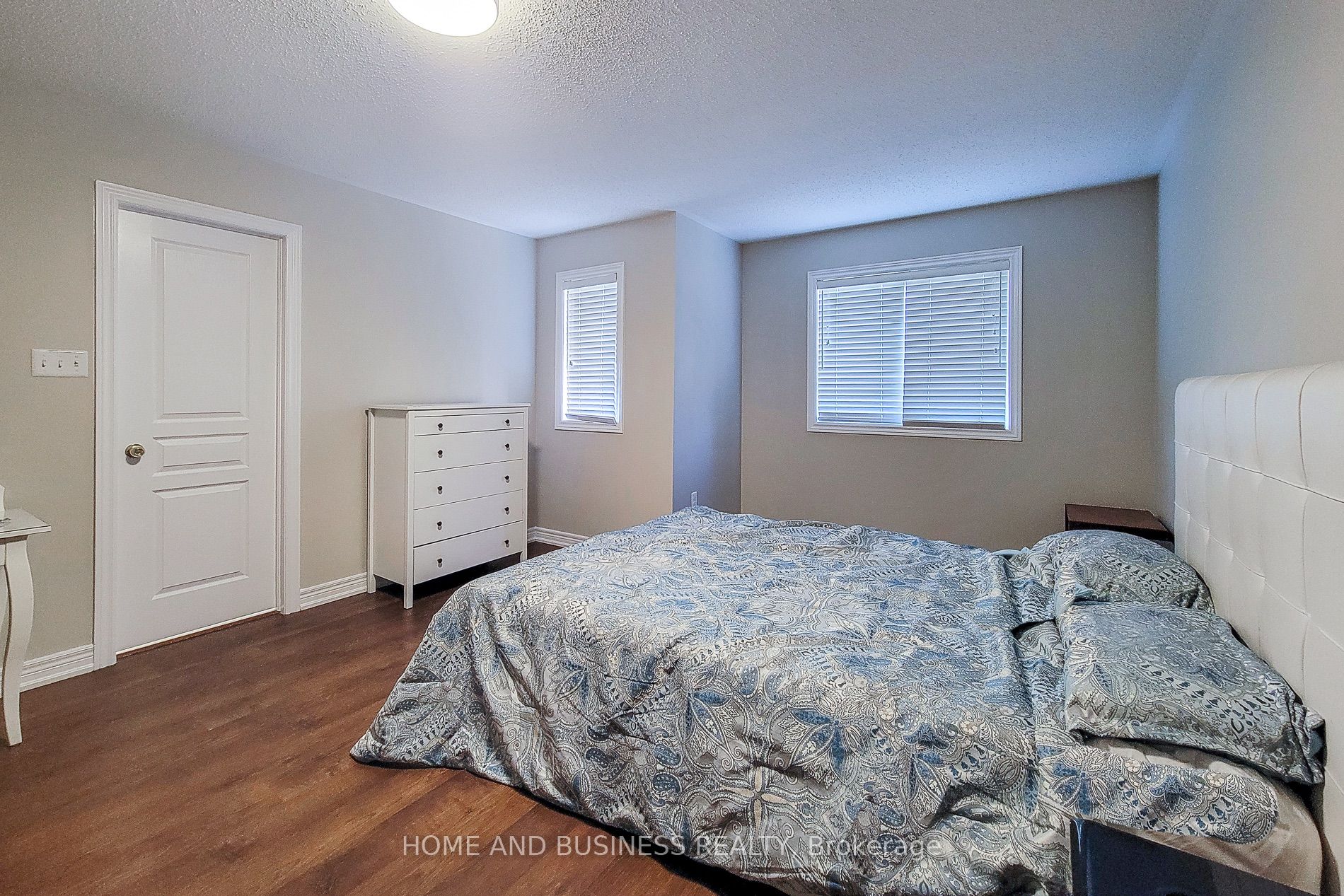 5532 Meadowcrest Avenue Property Photo 18