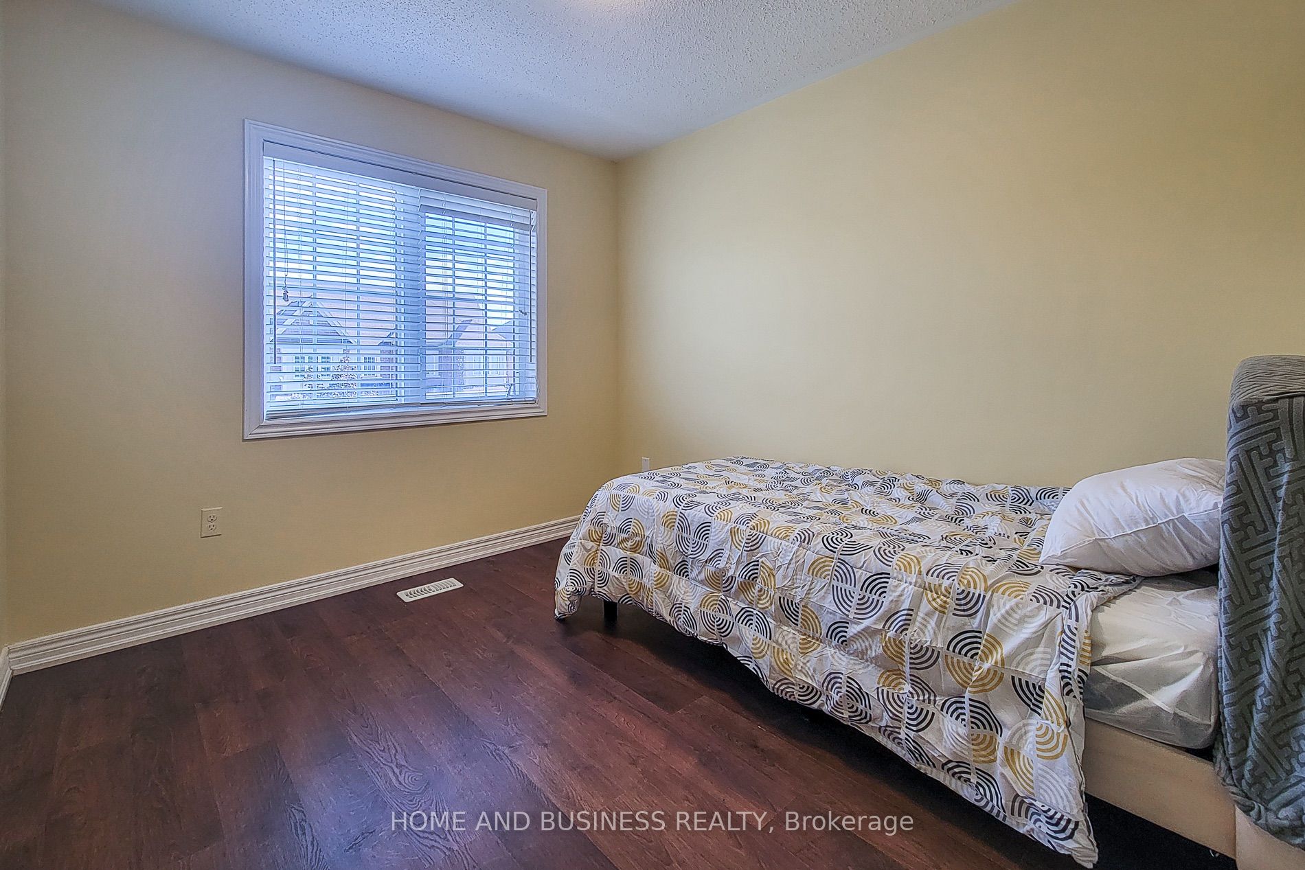 5532 Meadowcrest Avenue Property Photo 26