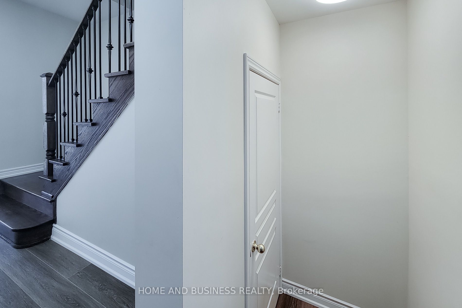 5532 Meadowcrest Avenue Property Photo 27