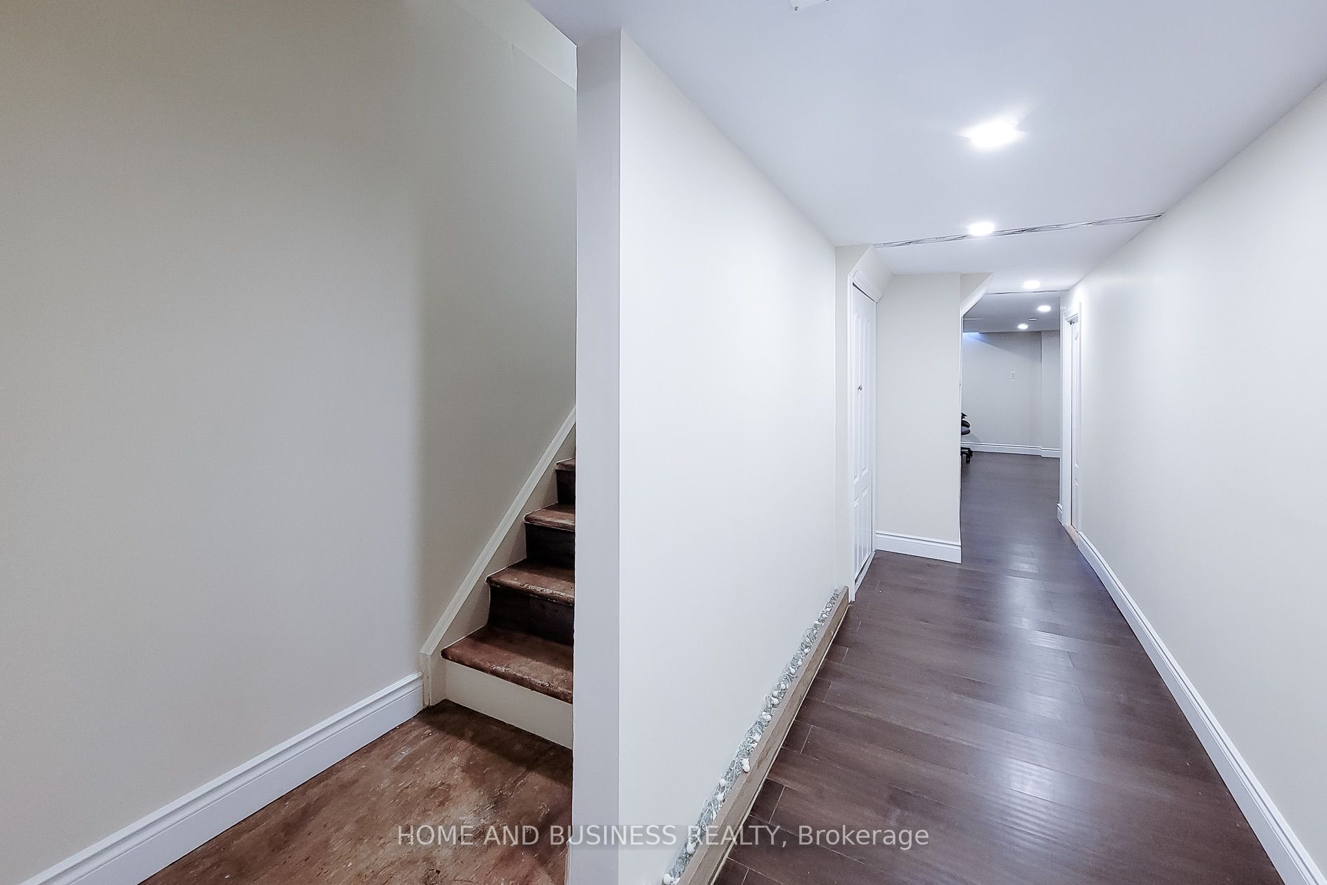 5532 Meadowcrest Avenue Property Photo 28