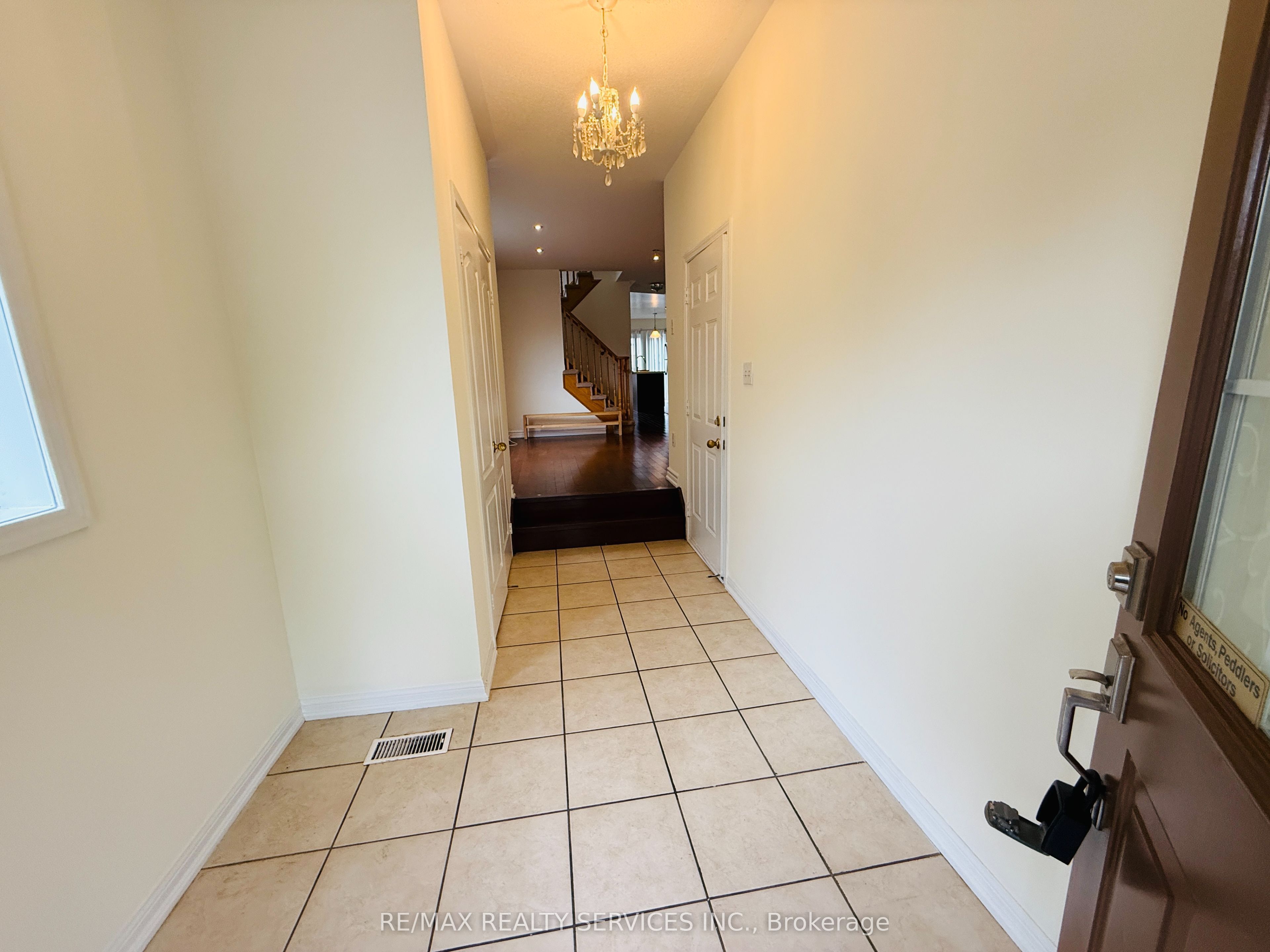 1134 Houston Drive Property Photo 3