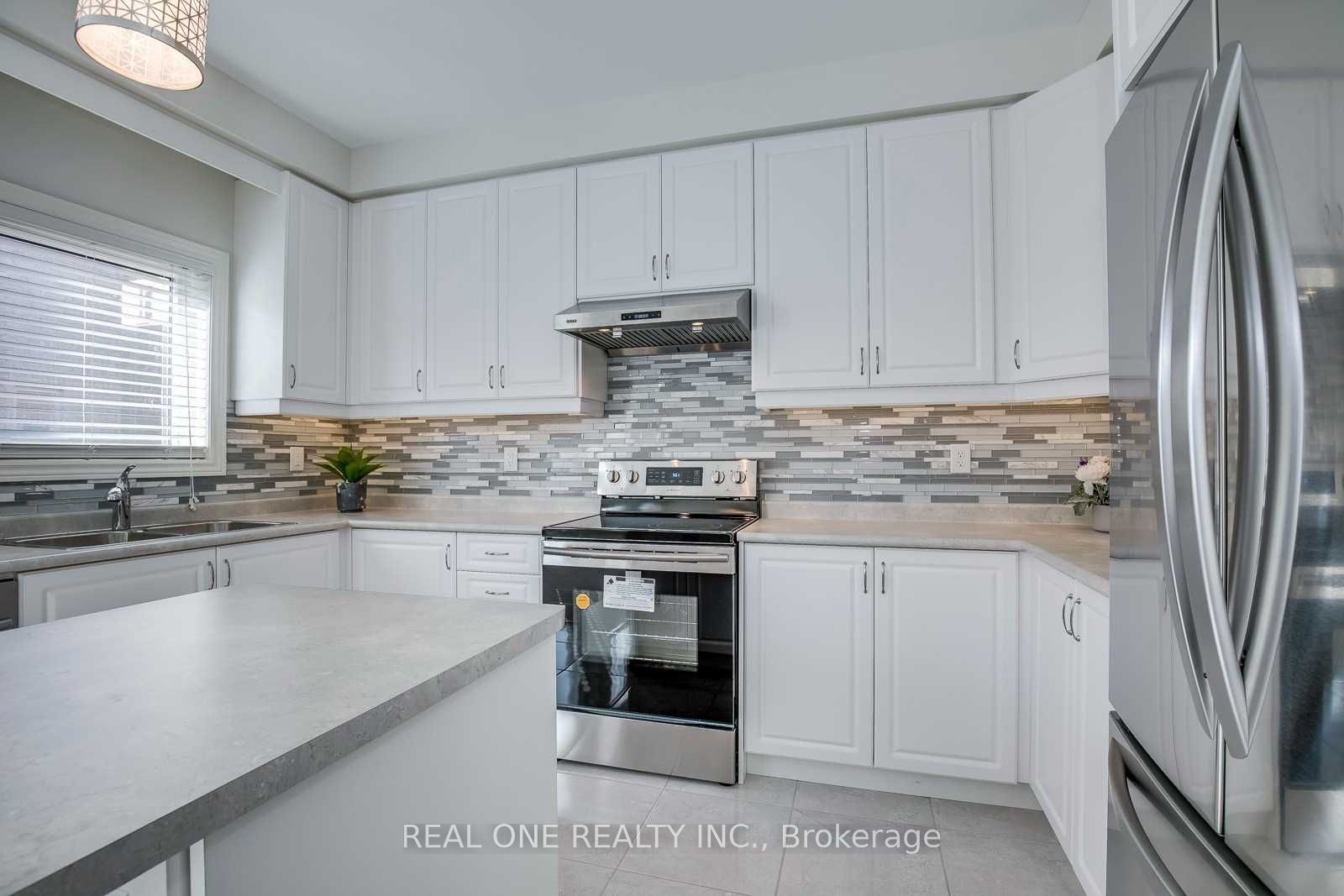 483 George Ryan Avenue Property Photo 6
