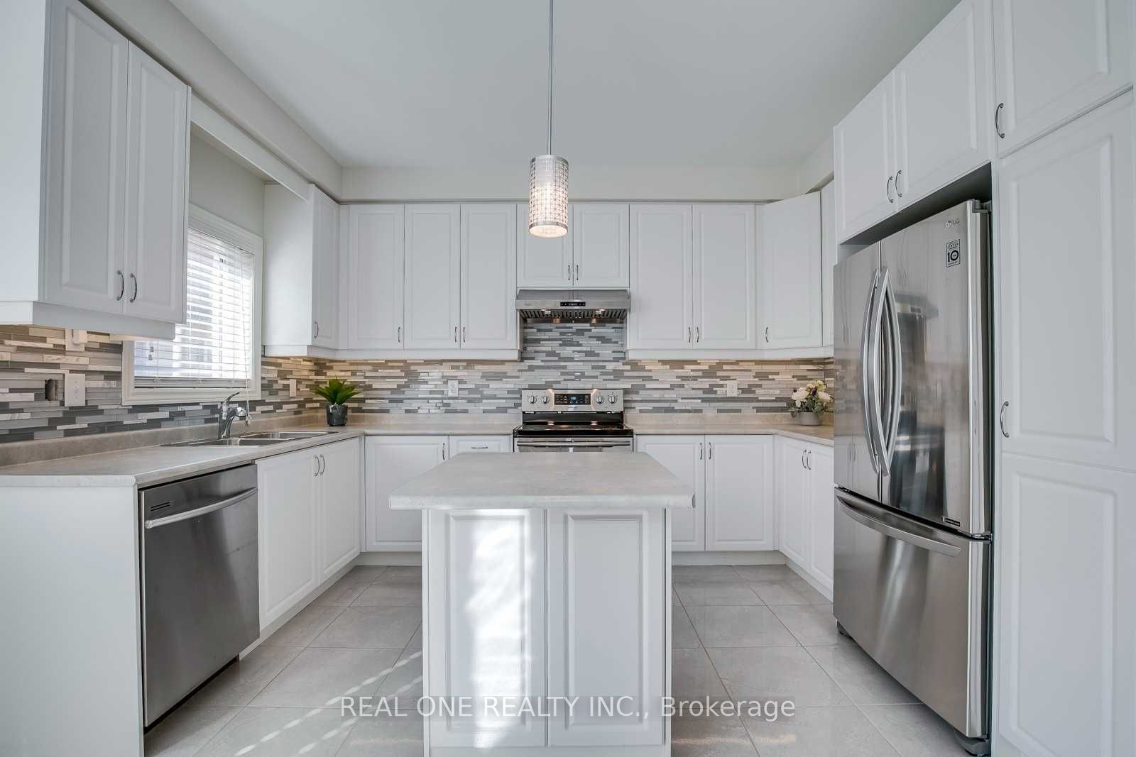 483 George Ryan Avenue Property Photo 11