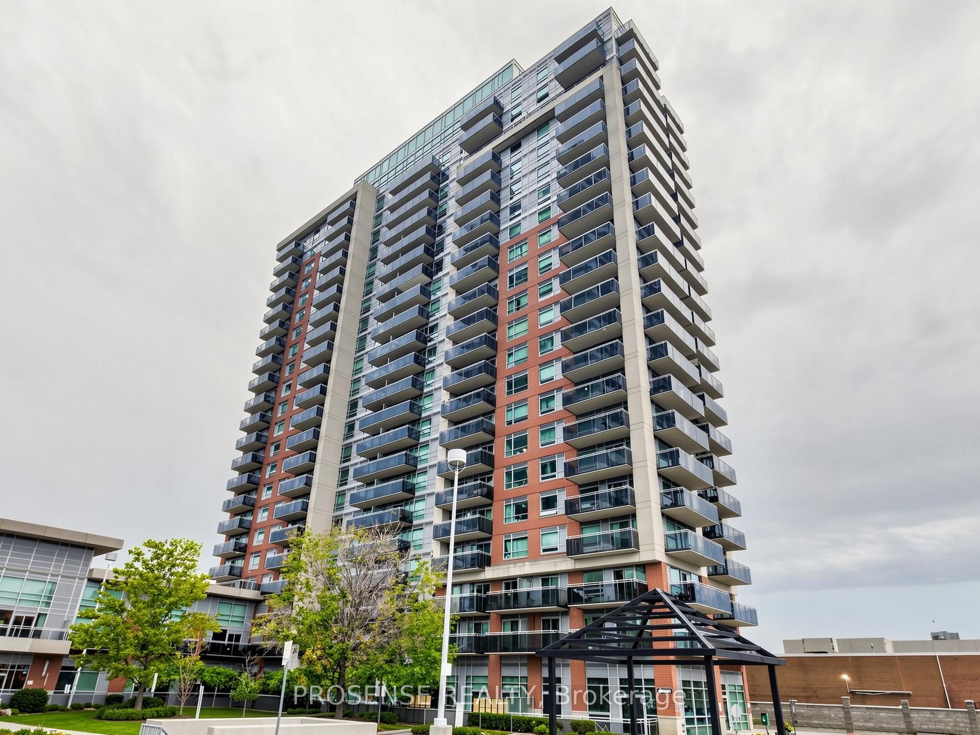 215 W Queen Street E 306 Property Photo 1